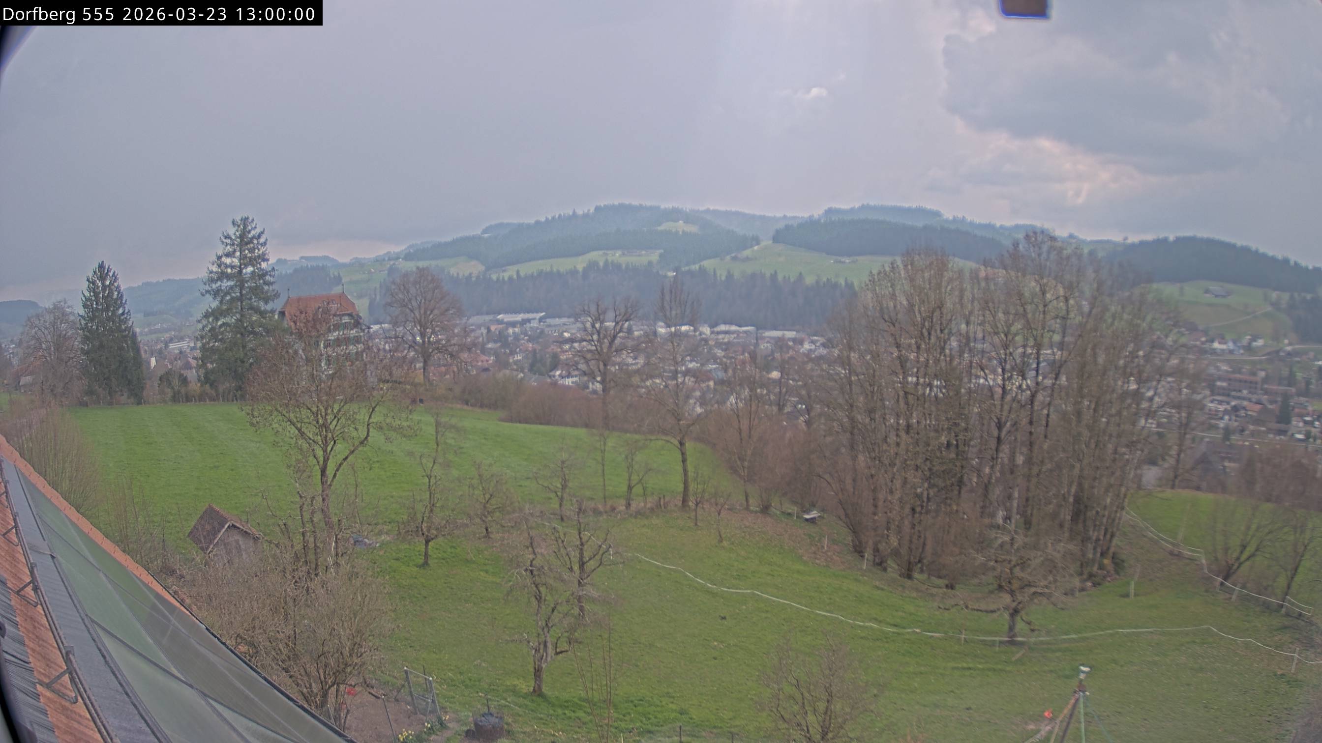 Webcam-Bild: Aussicht vom Dorfberg in Langnau 20260323-130000