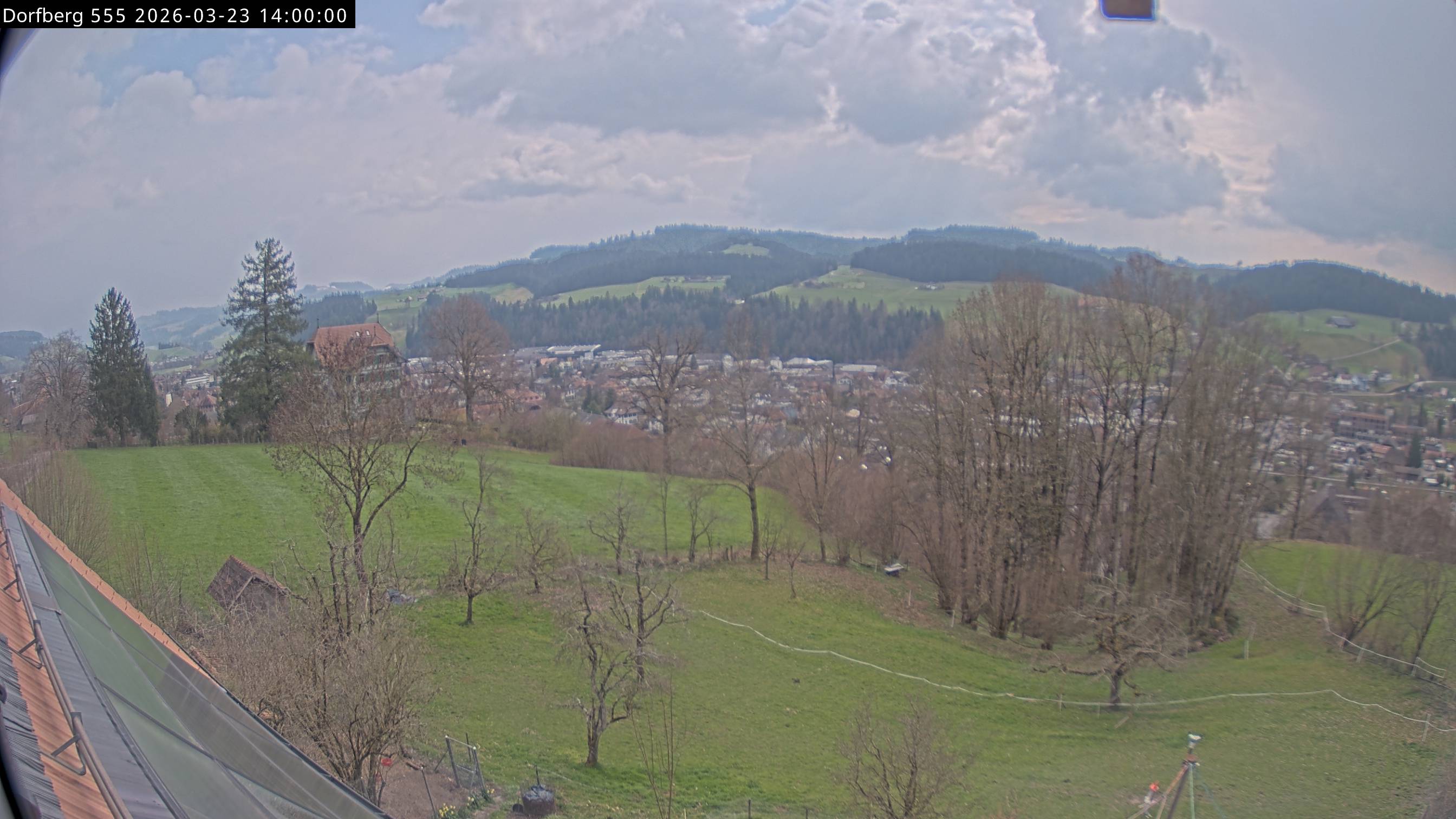Webcam-Bild: Aussicht vom Dorfberg in Langnau 20260323-140000