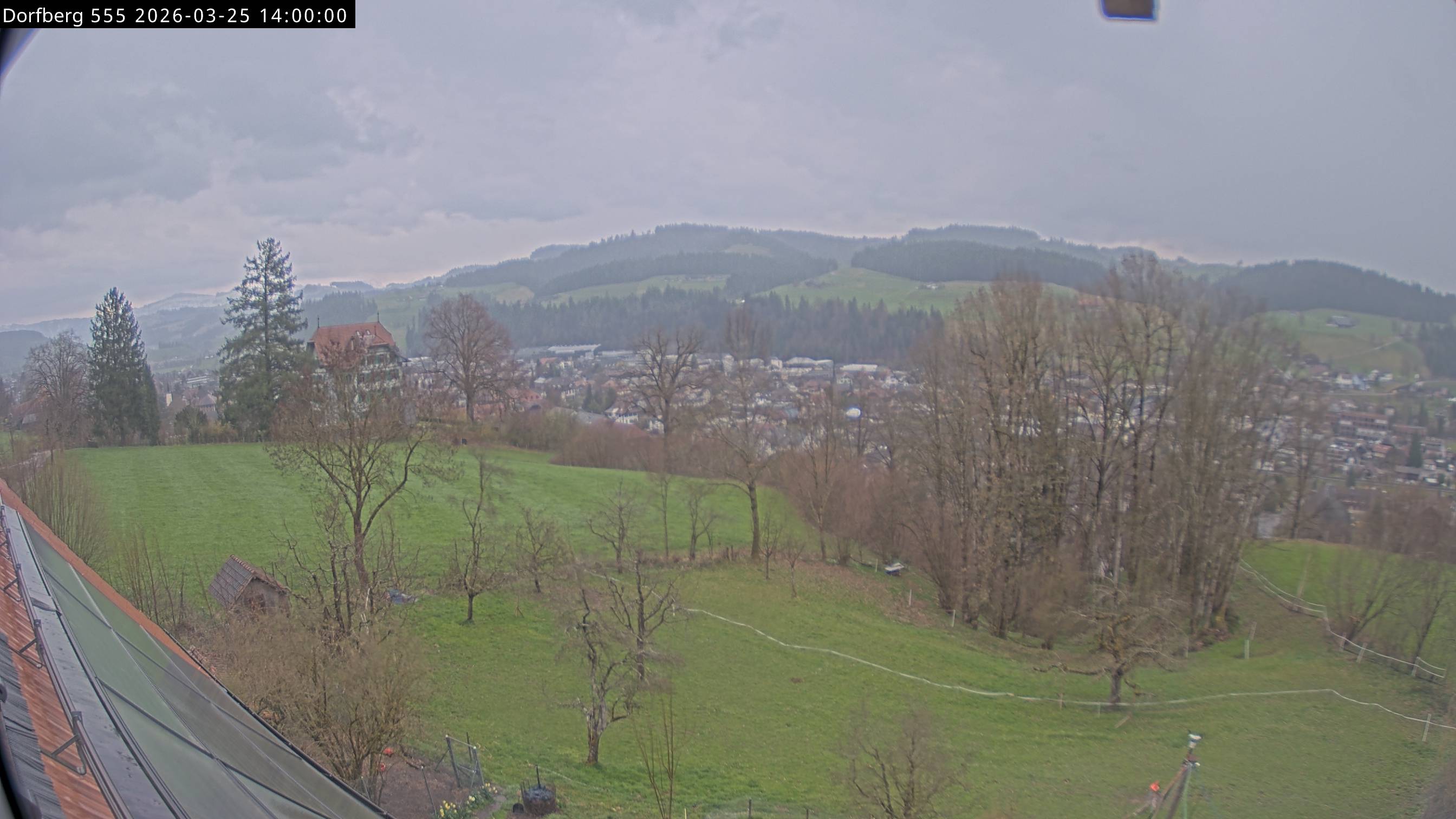 Webcam-Bild: Aussicht vom Dorfberg in Langnau 20260325-140000