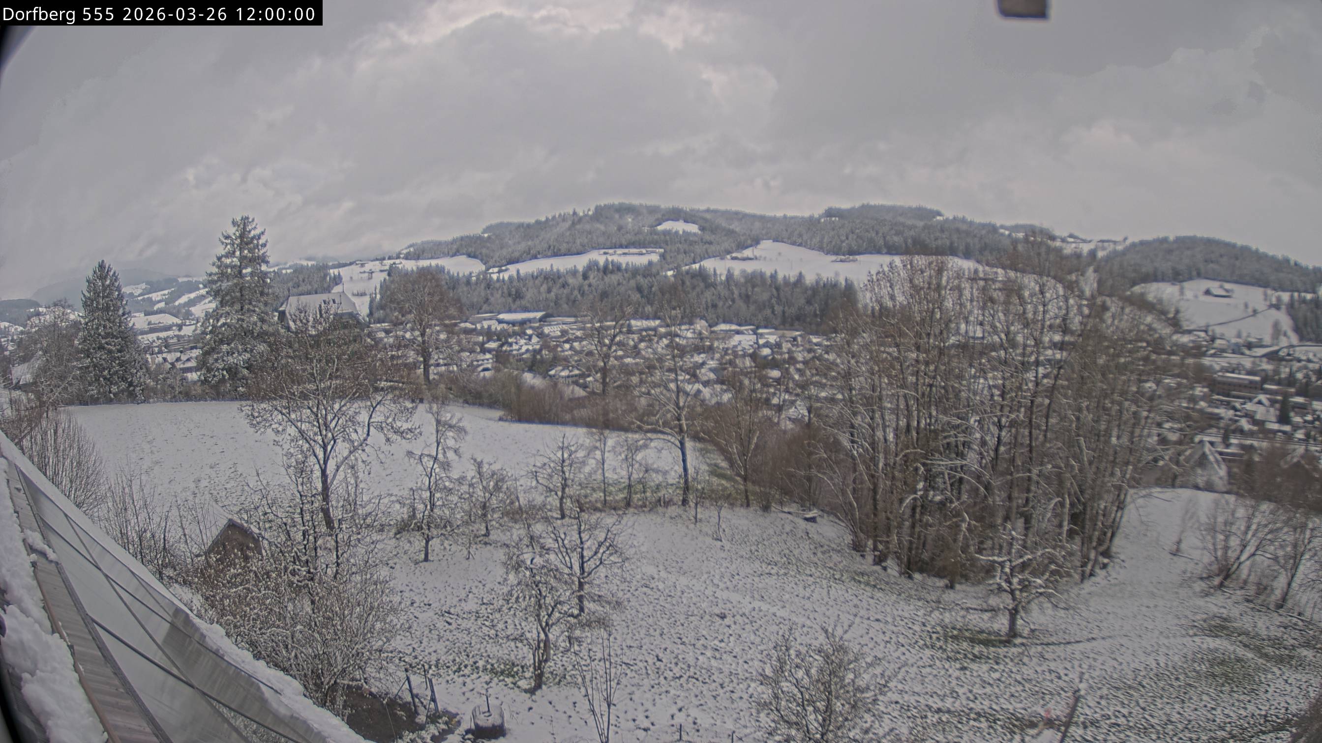 Webcam-Bild: Aussicht vom Dorfberg in Langnau 20260326-120000