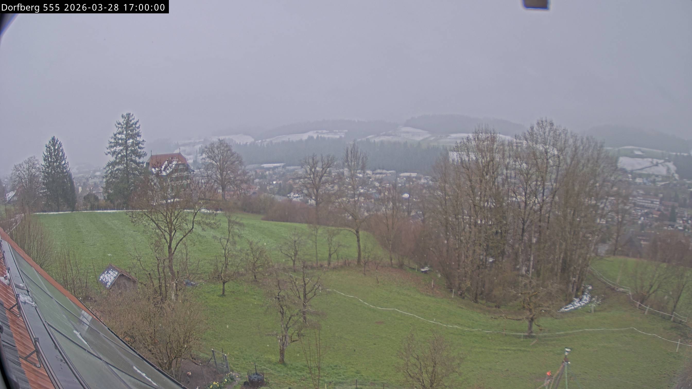 Webcam-Bild: Aussicht vom Dorfberg in Langnau 20260328-170000