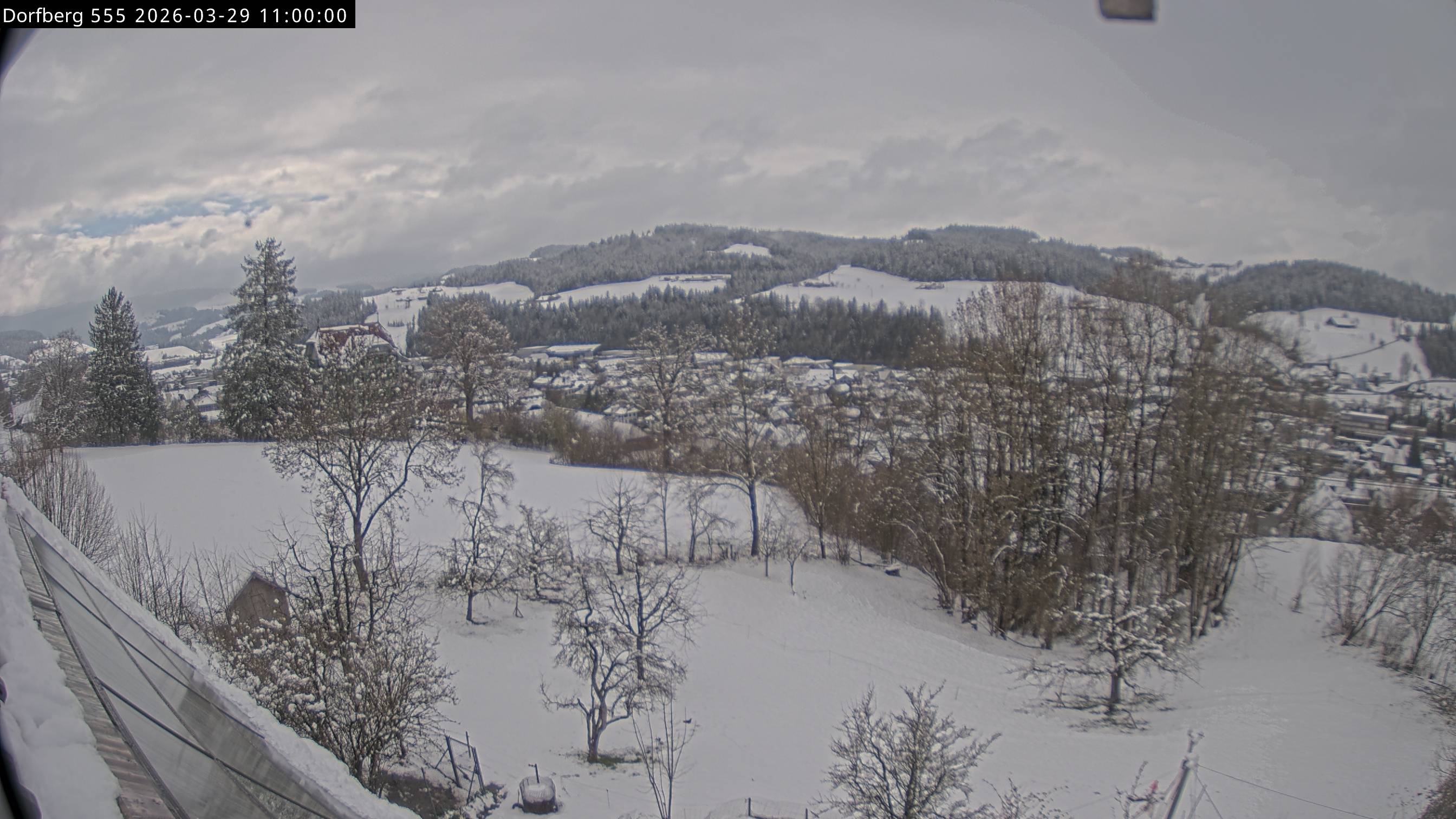 Webcam-Bild: Aussicht vom Dorfberg in Langnau 20260329-110000