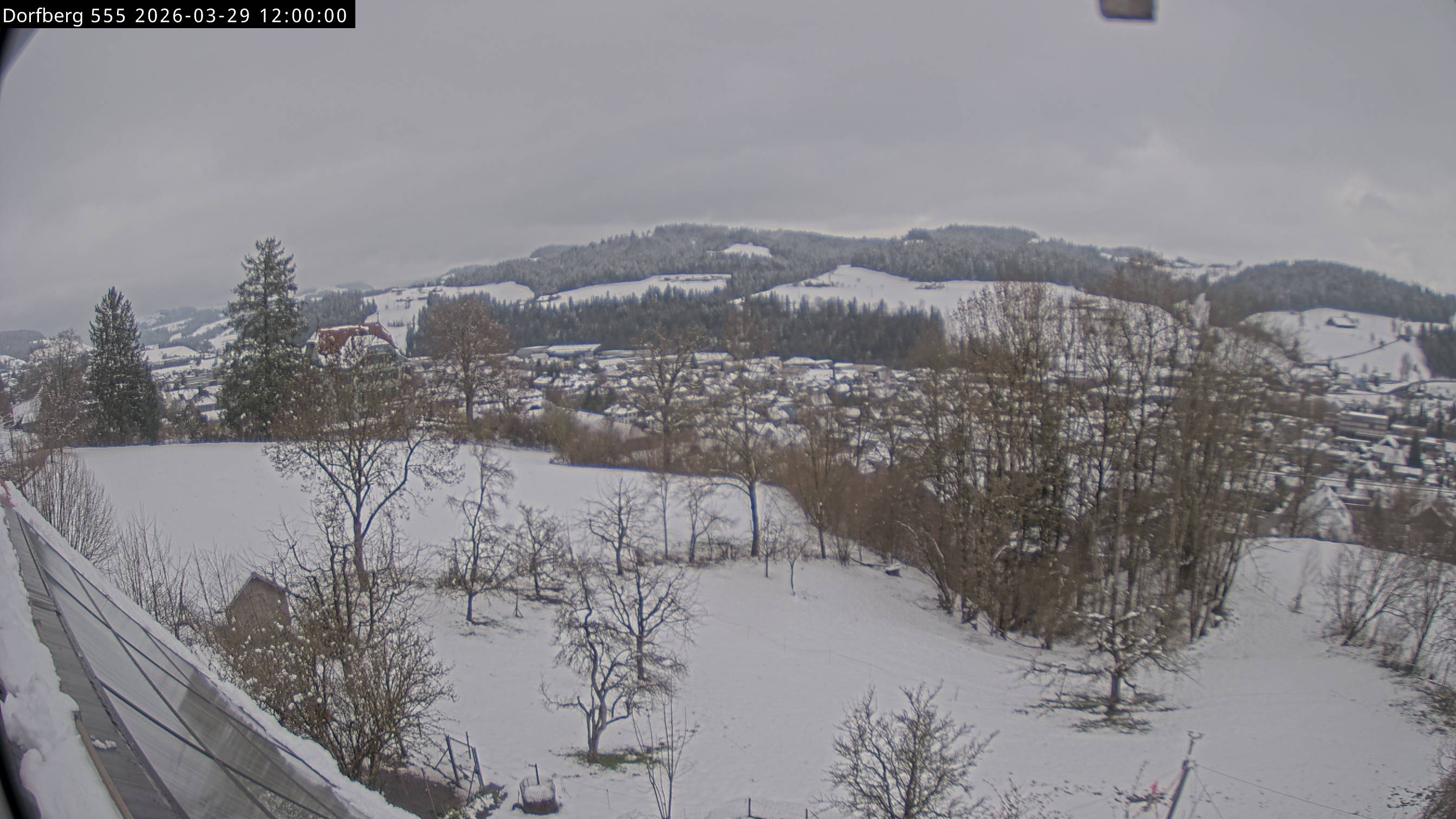 Webcam-Bild: Aussicht vom Dorfberg in Langnau 20260329-120000