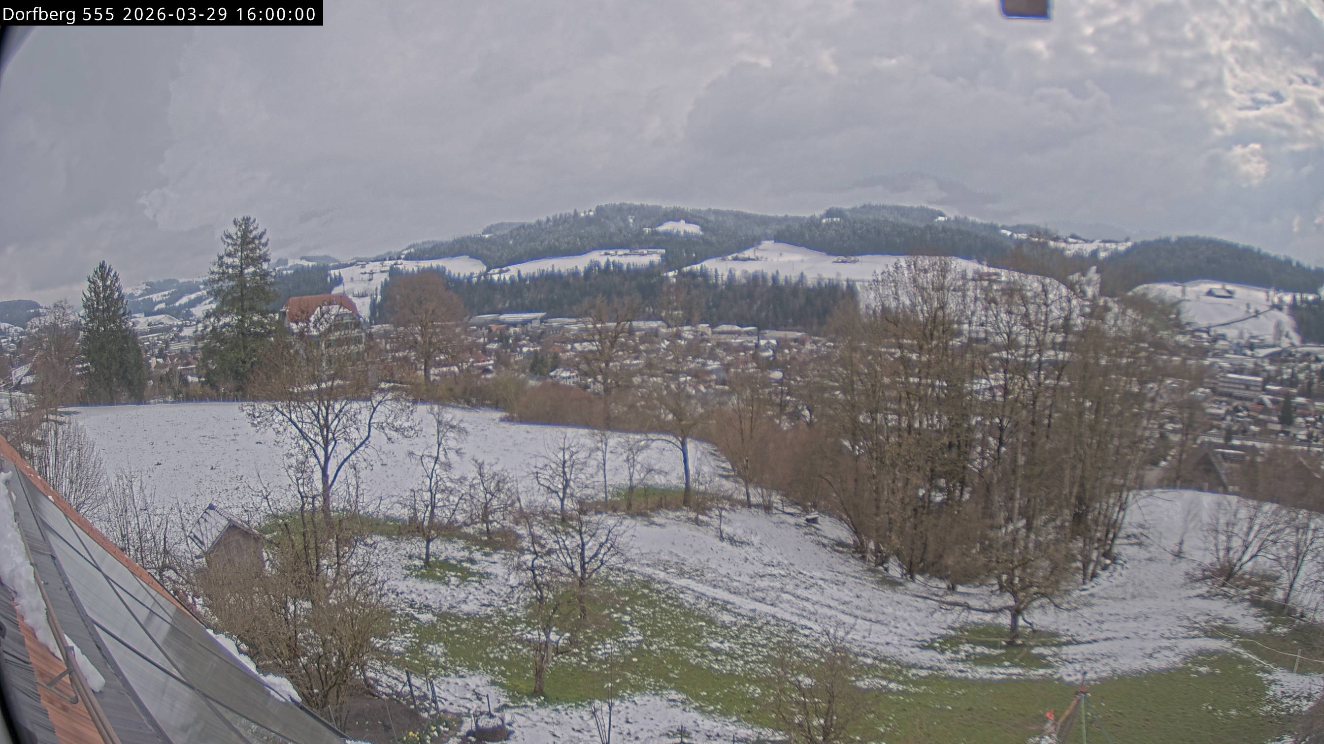 Webcam-Bild: Aussicht vom Dorfberg in Langnau 20260329-160000