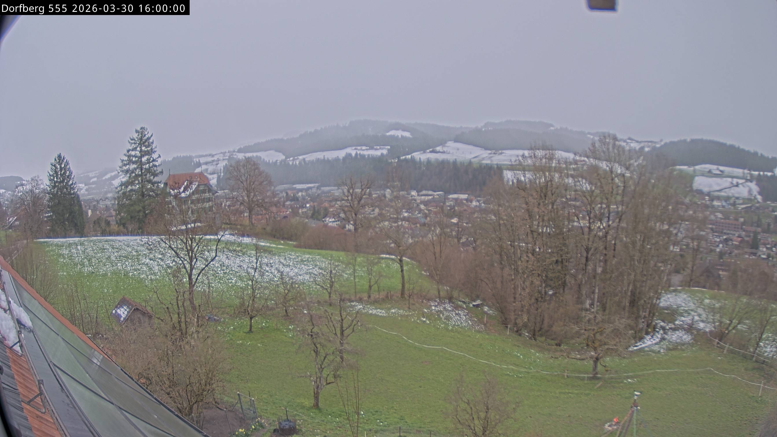 Webcam-Bild: Aussicht vom Dorfberg in Langnau 20260330-160000