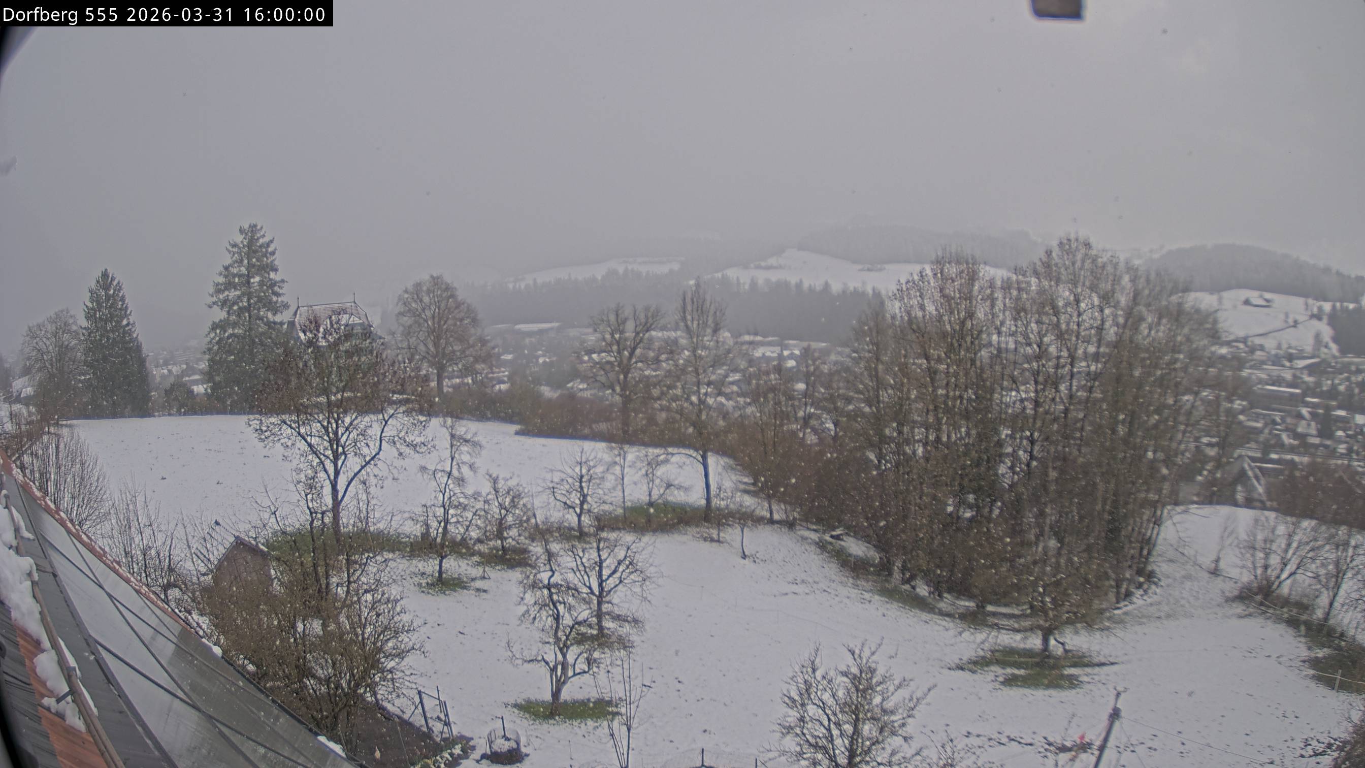 Webcam-Bild: Aussicht vom Dorfberg in Langnau 20260331-160000