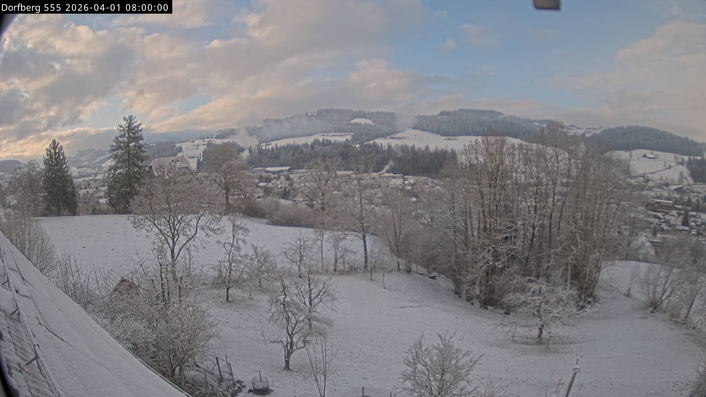 Webcam-Bild: Aussicht vom Dorfberg in Langnau 20260401-080000