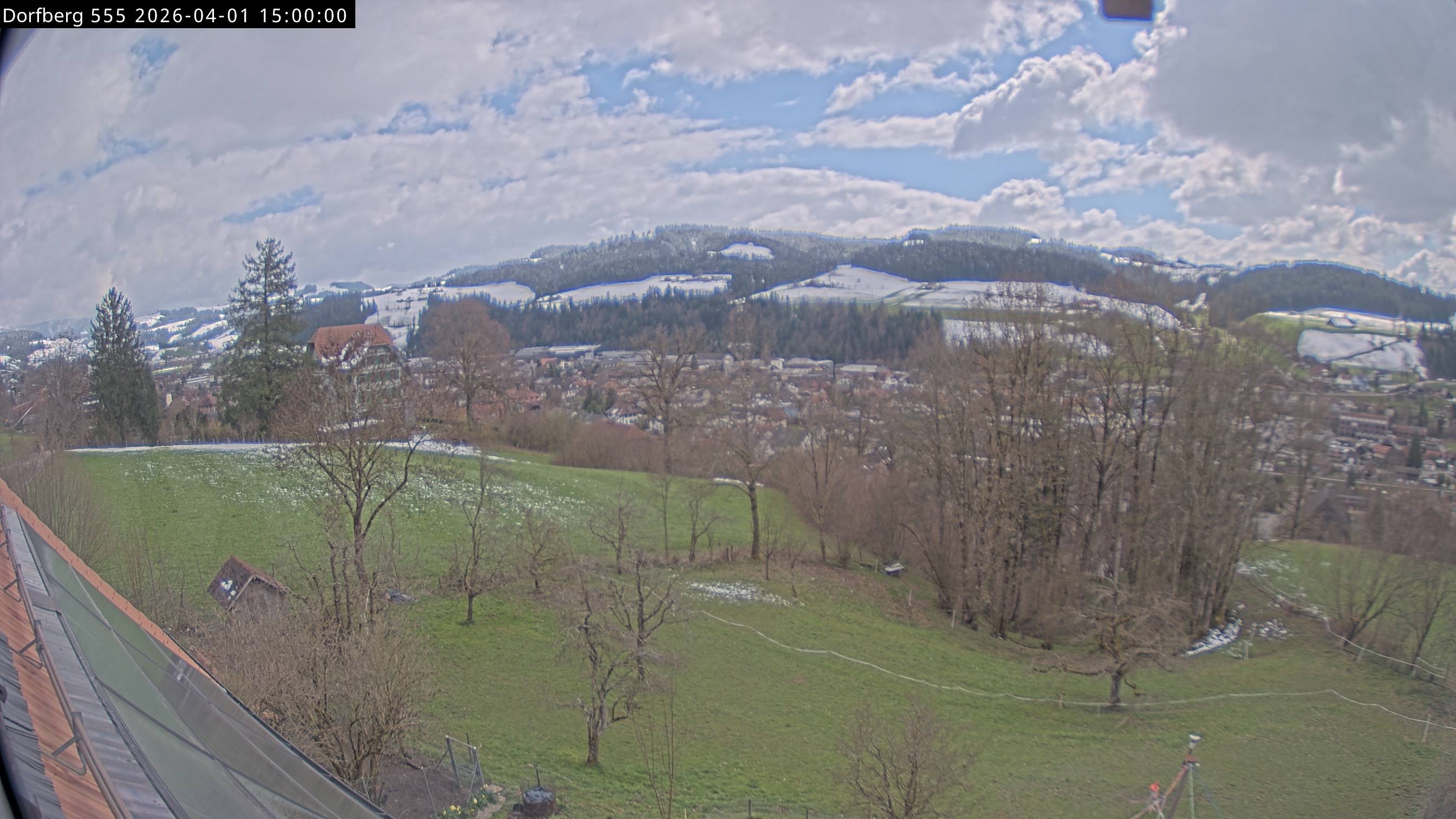 Webcam-Bild: Aussicht vom Dorfberg in Langnau 20260401-150000