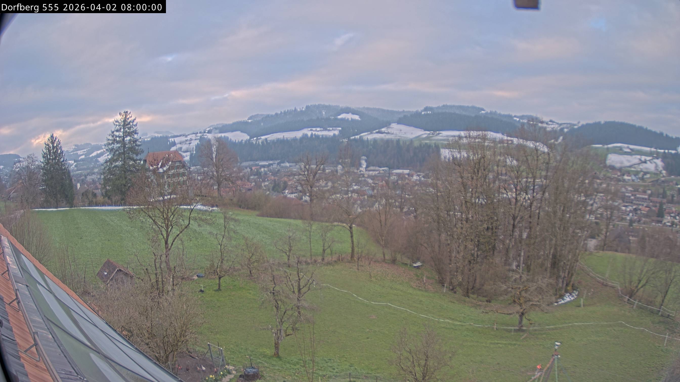 Webcam-Bild: Aussicht vom Dorfberg in Langnau 20260402-080000