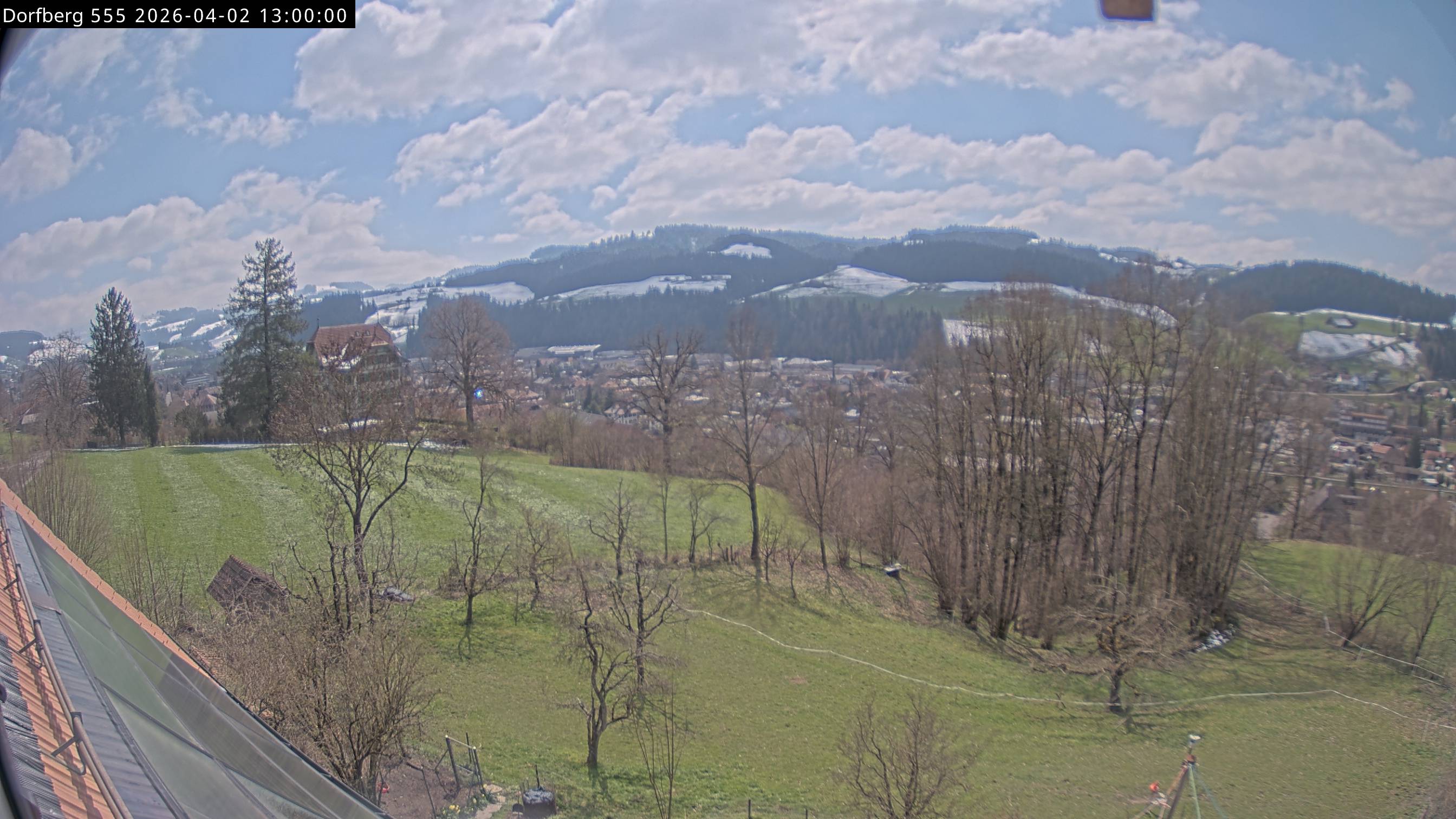 Webcam-Bild: Aussicht vom Dorfberg in Langnau 20260402-130000