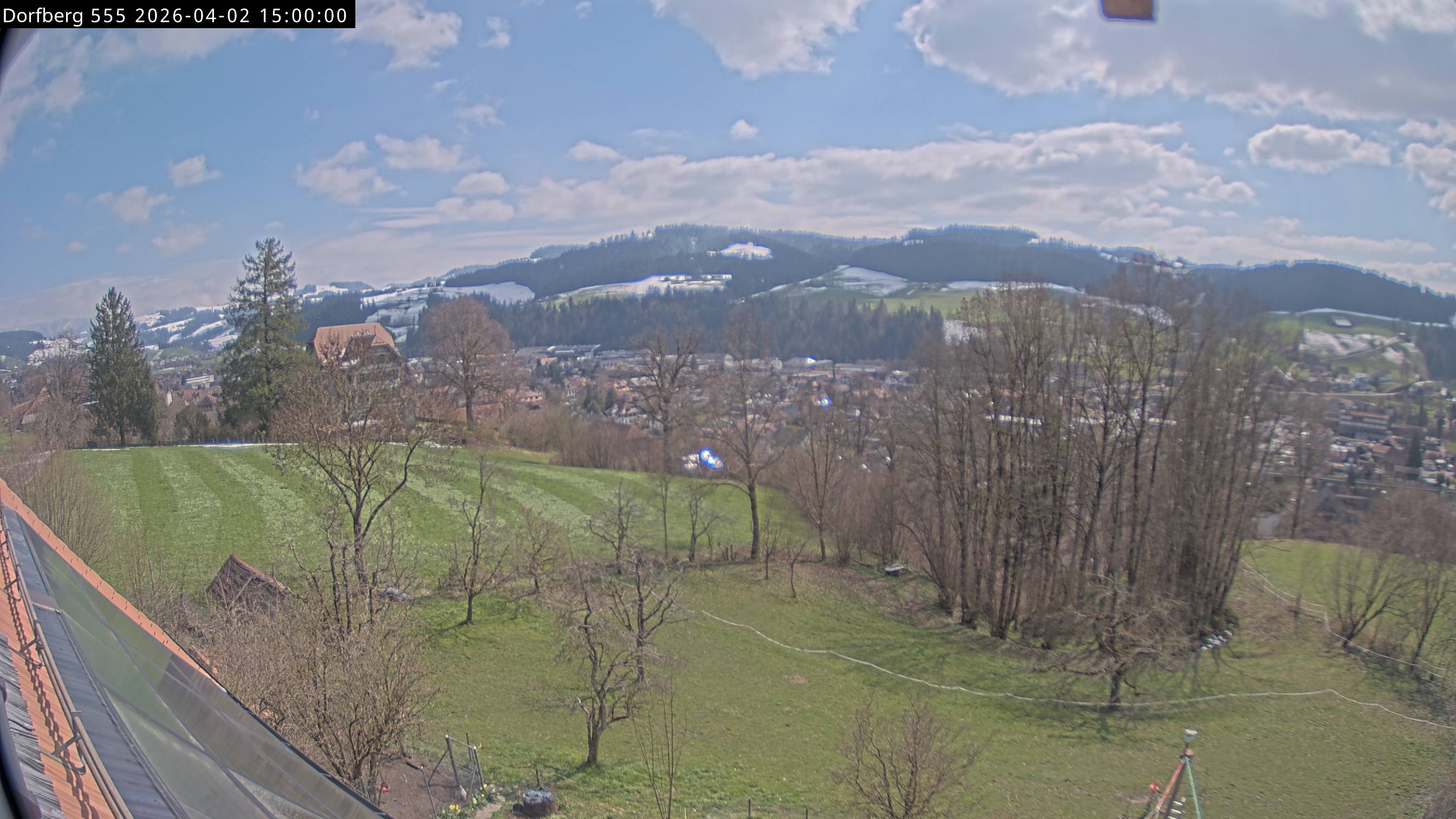 Webcam-Bild: Aussicht vom Dorfberg in Langnau 20260402-150000