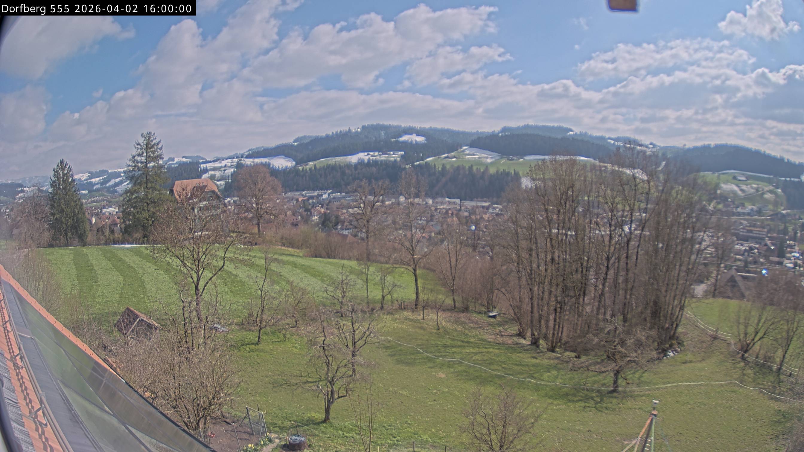 Webcam-Bild: Aussicht vom Dorfberg in Langnau 20260402-160000