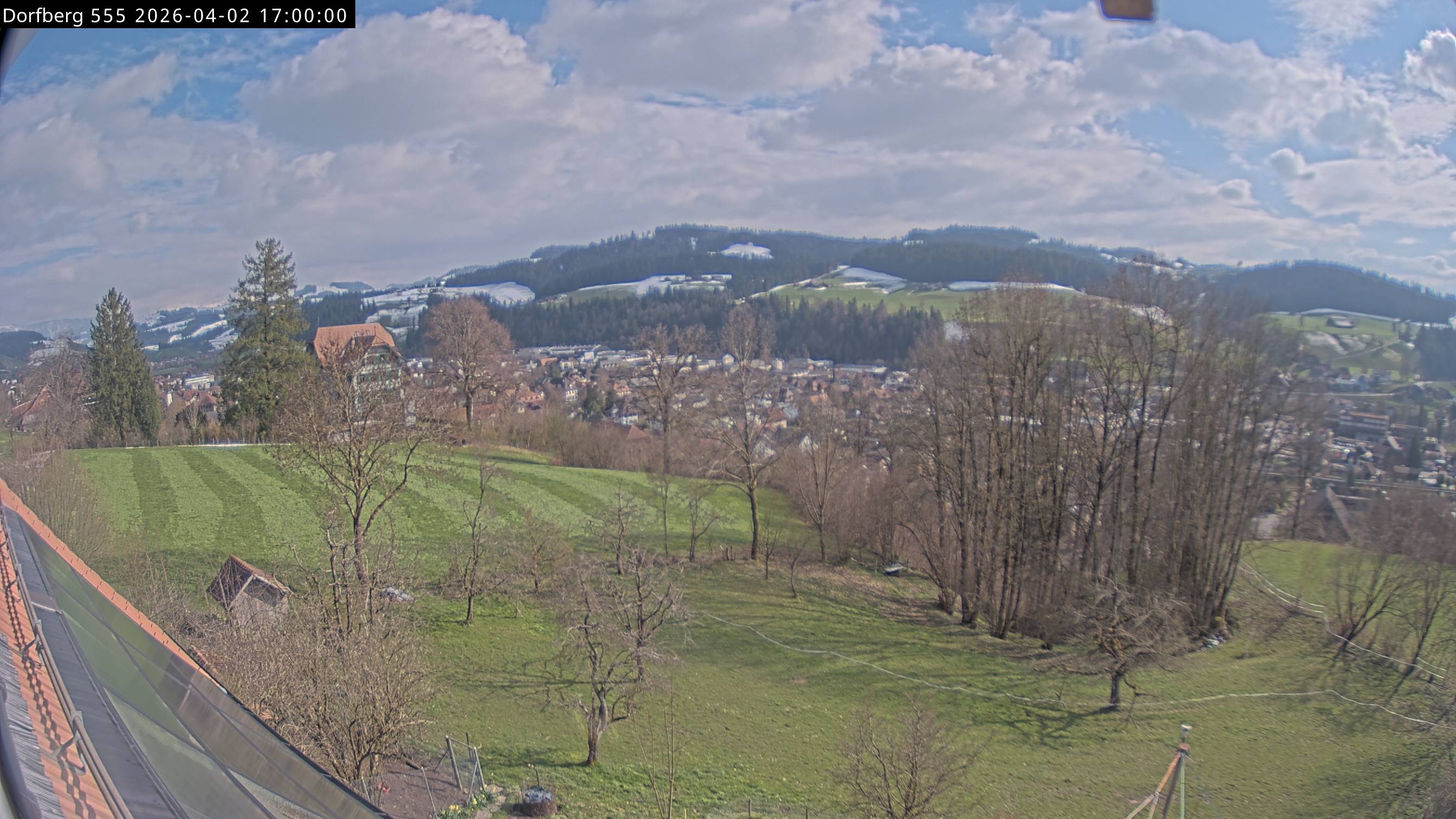 Webcam-Bild: Aussicht vom Dorfberg in Langnau 20260402-170000