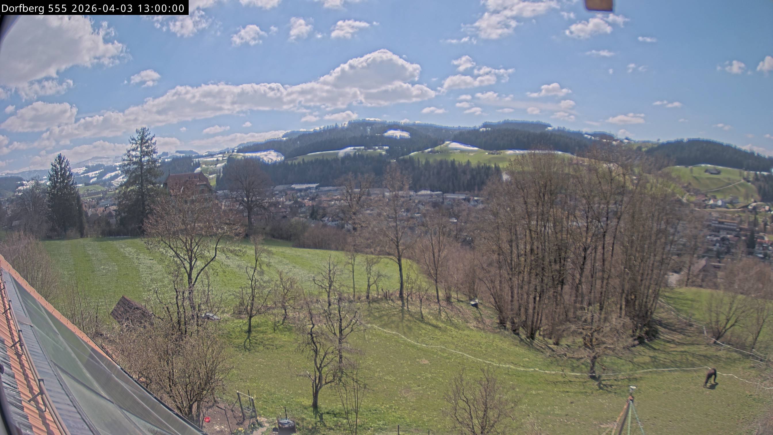 Webcam-Bild: Aussicht vom Dorfberg in Langnau 20260403-130000