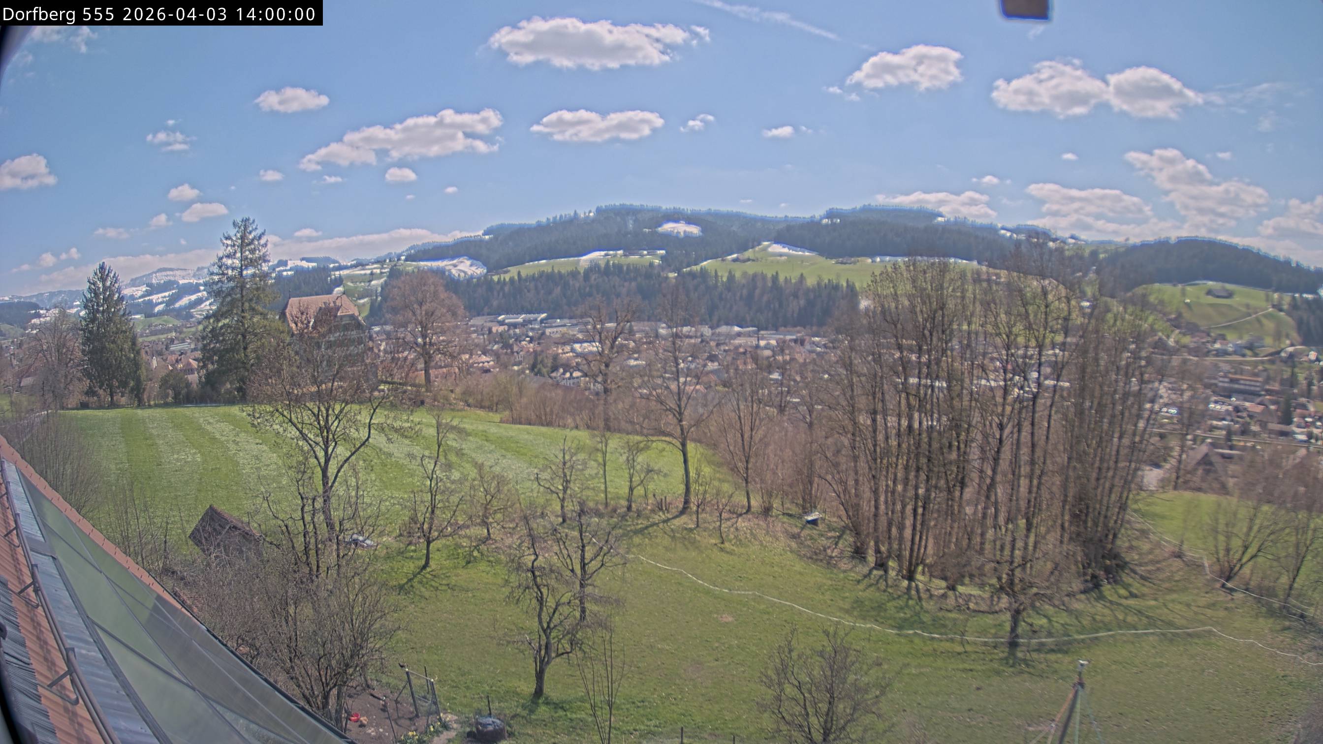Webcam-Bild: Aussicht vom Dorfberg in Langnau 20260403-140000
