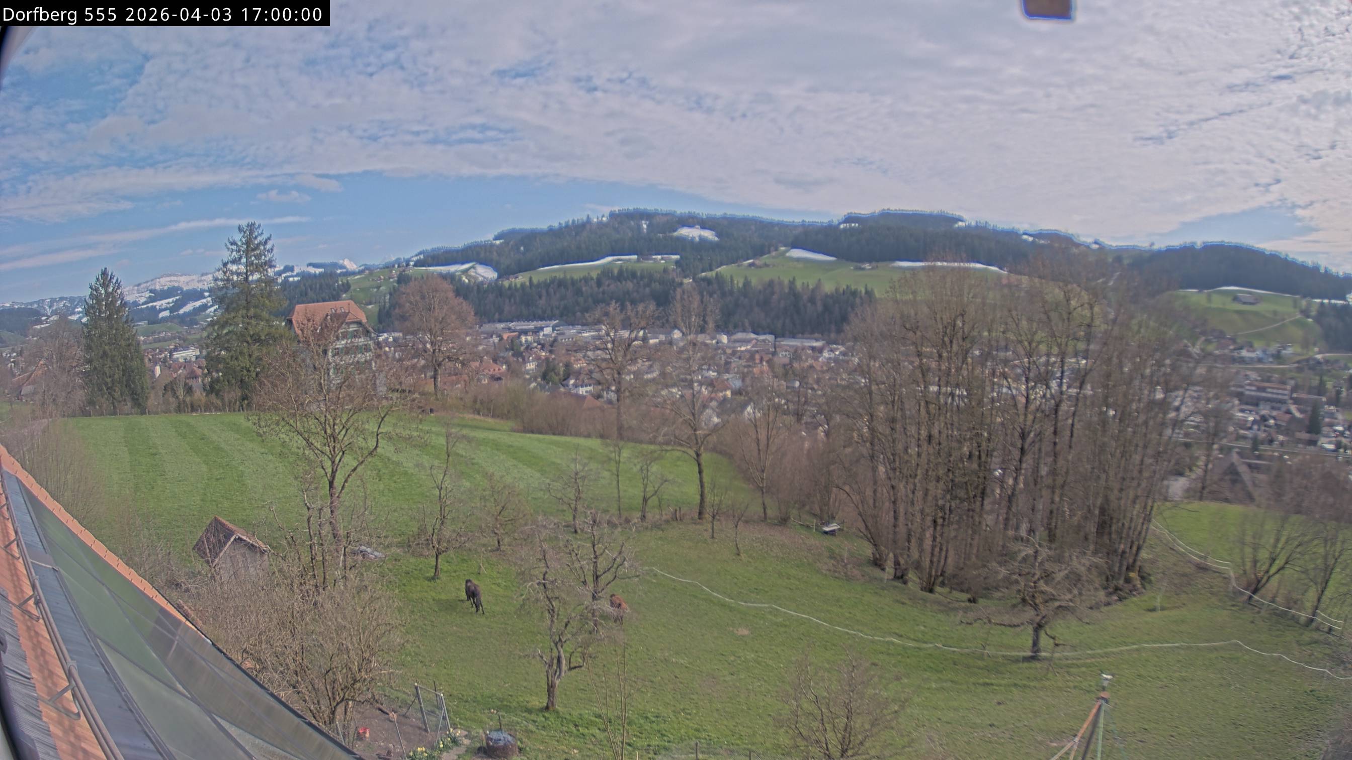 Webcam-Bild: Aussicht vom Dorfberg in Langnau 20260403-170000