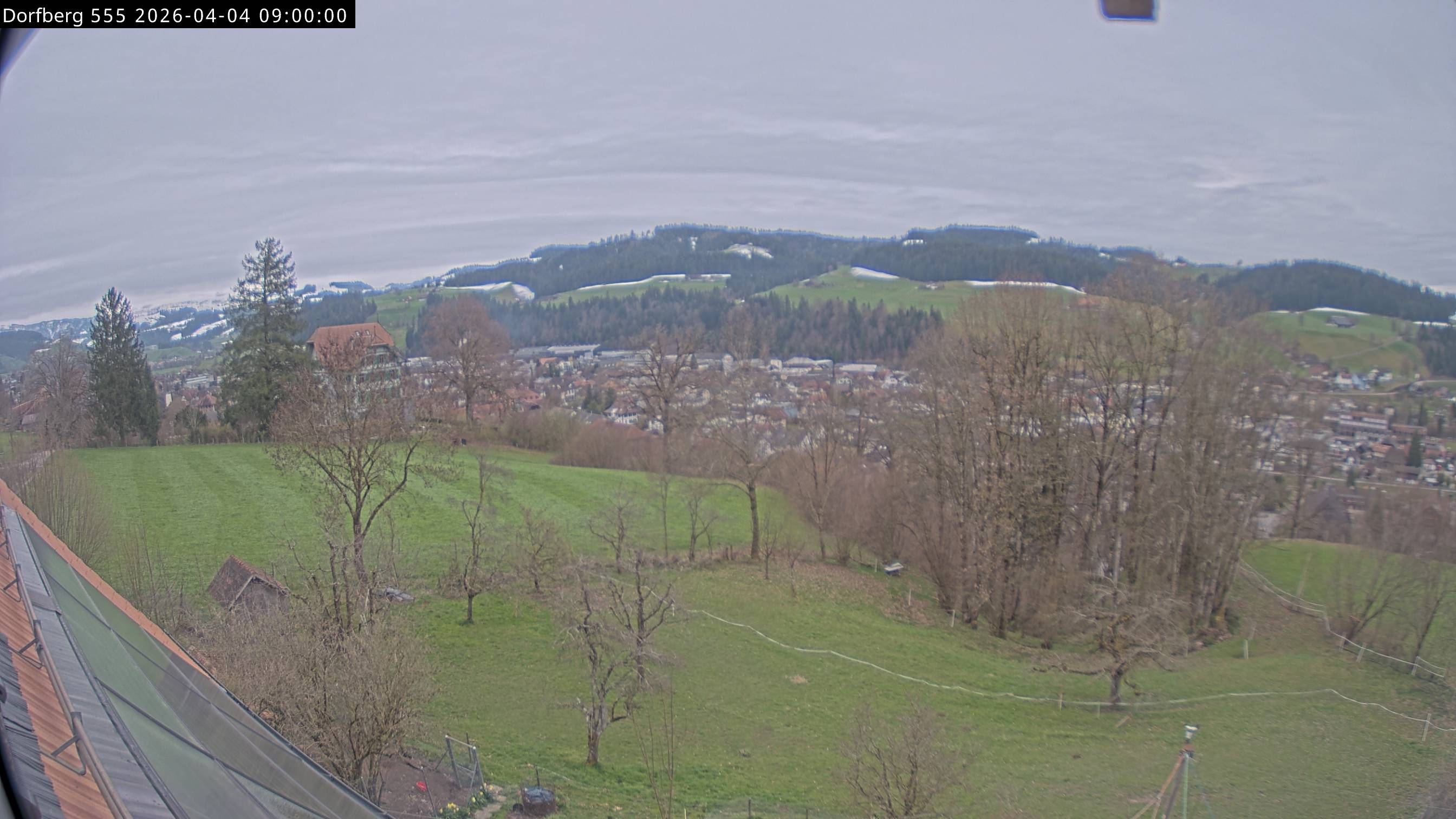 Webcam-Bild: Aussicht vom Dorfberg in Langnau 20260404-090000