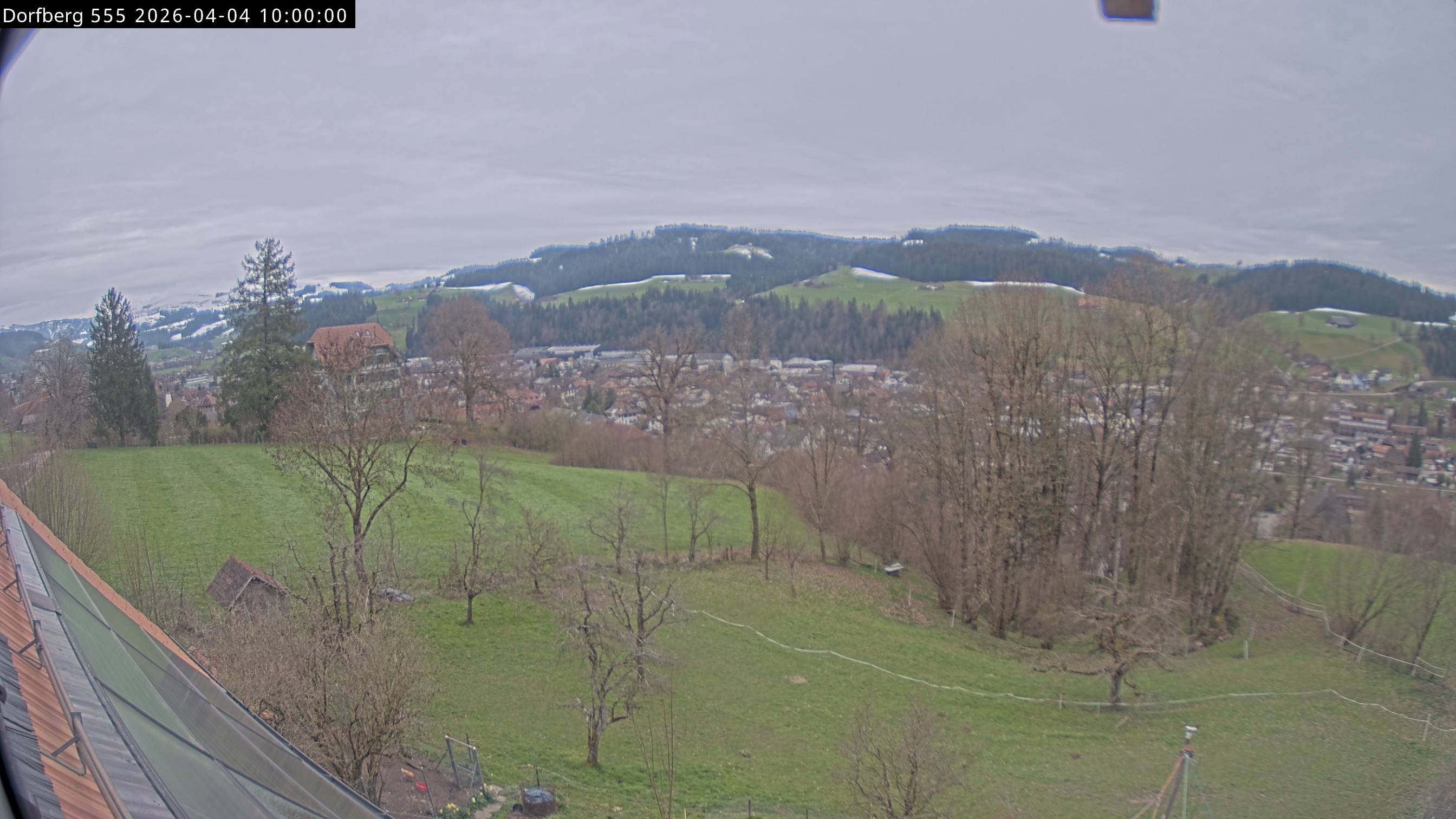 Webcam-Bild: Aussicht vom Dorfberg in Langnau 20260404-100000