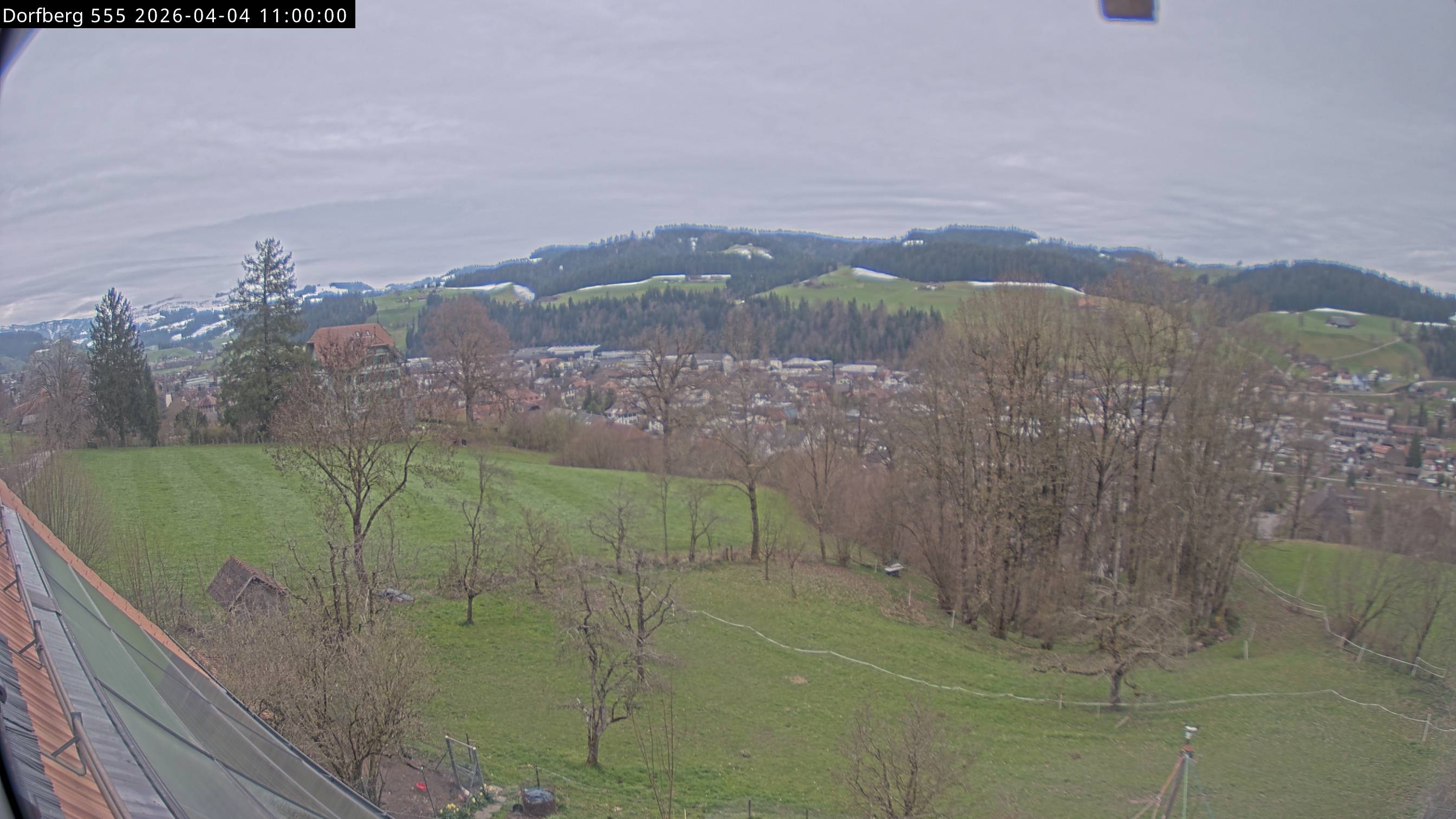 Webcam-Bild: Aussicht vom Dorfberg in Langnau 20260404-110000
