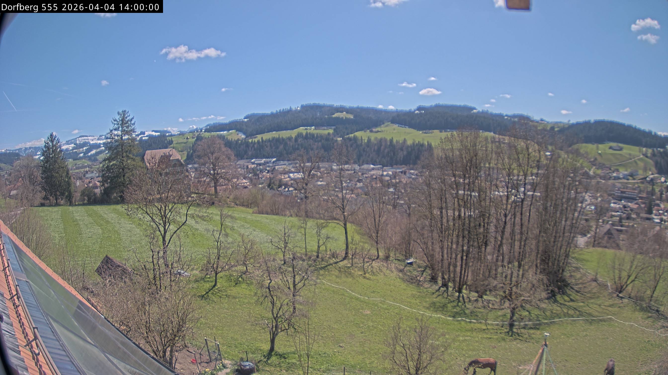 Webcam-Bild: Aussicht vom Dorfberg in Langnau 20260404-140000