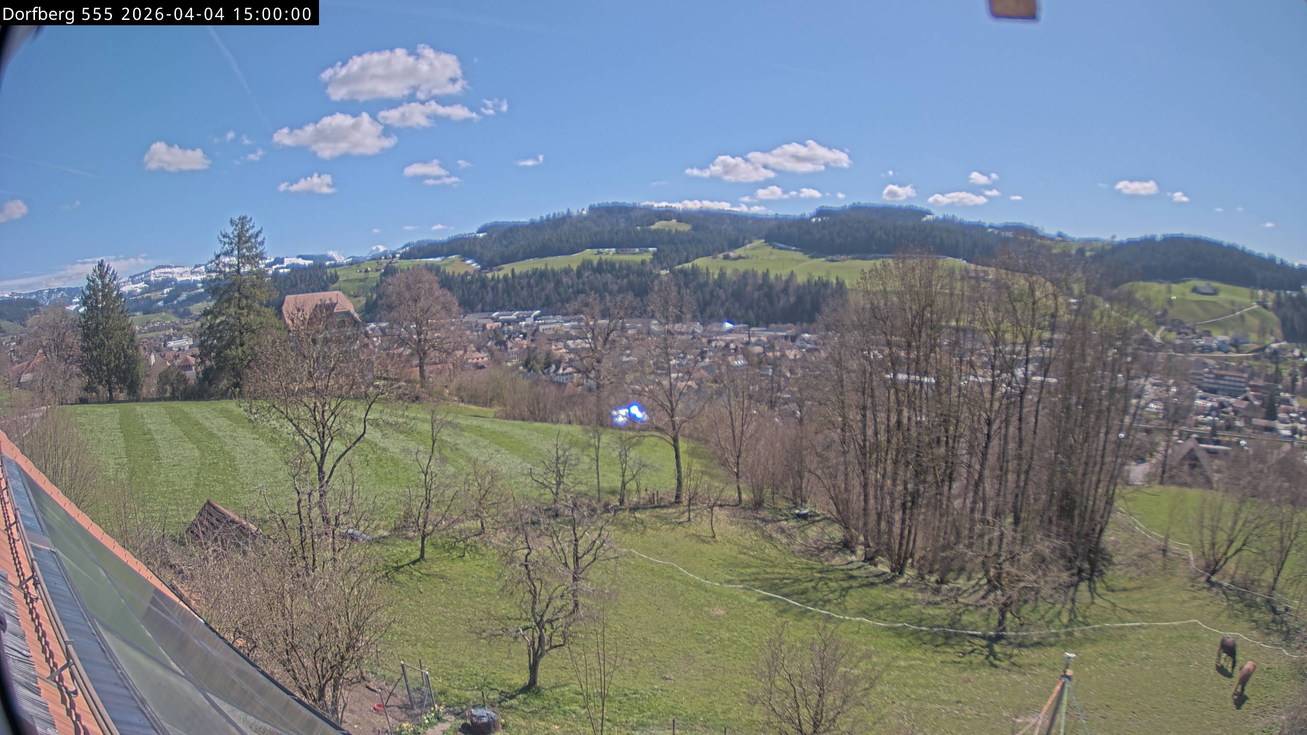 Webcam-Bild: Aussicht vom Dorfberg in Langnau 20260404-150000