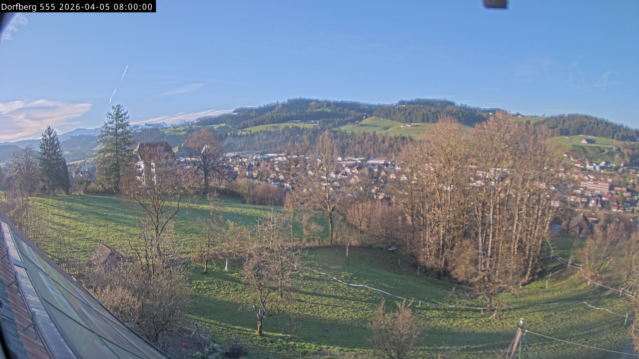 Webcam-Bild: Aussicht vom Dorfberg in Langnau 20260405-080000