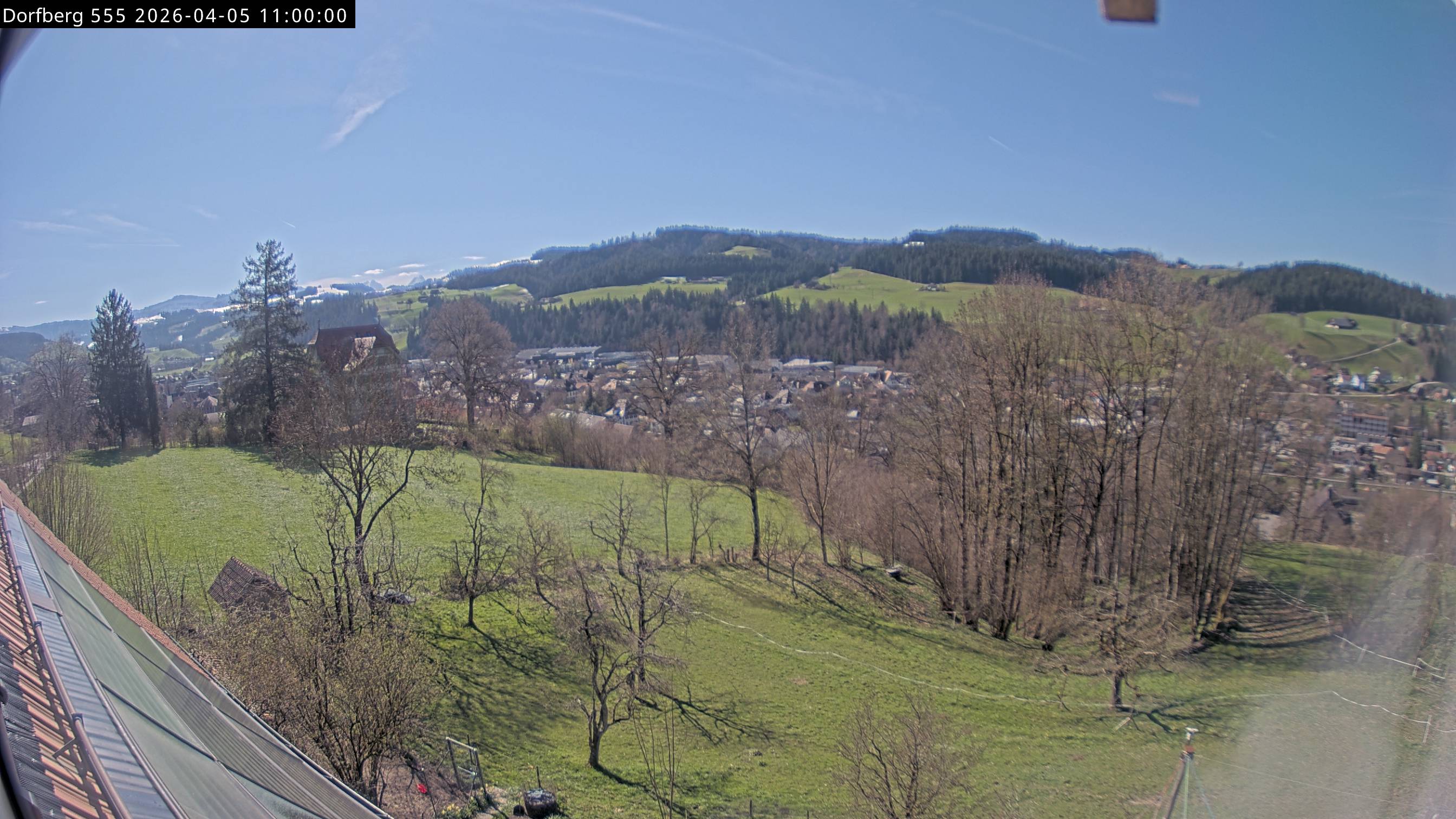 Webcam-Bild: Aussicht vom Dorfberg in Langnau 20260405-110000