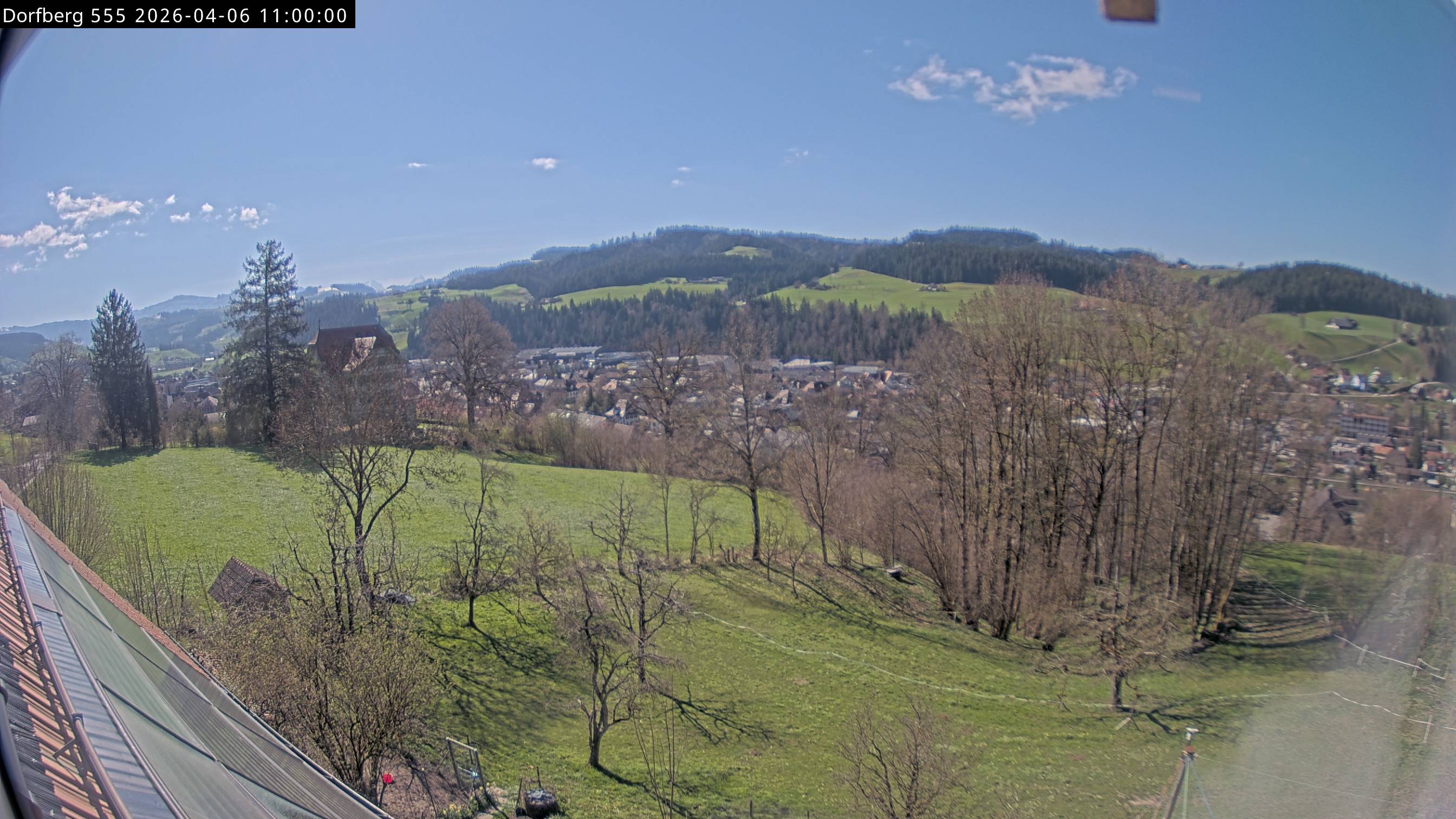 Webcam-Bild: Aussicht vom Dorfberg in Langnau 20260406-110000