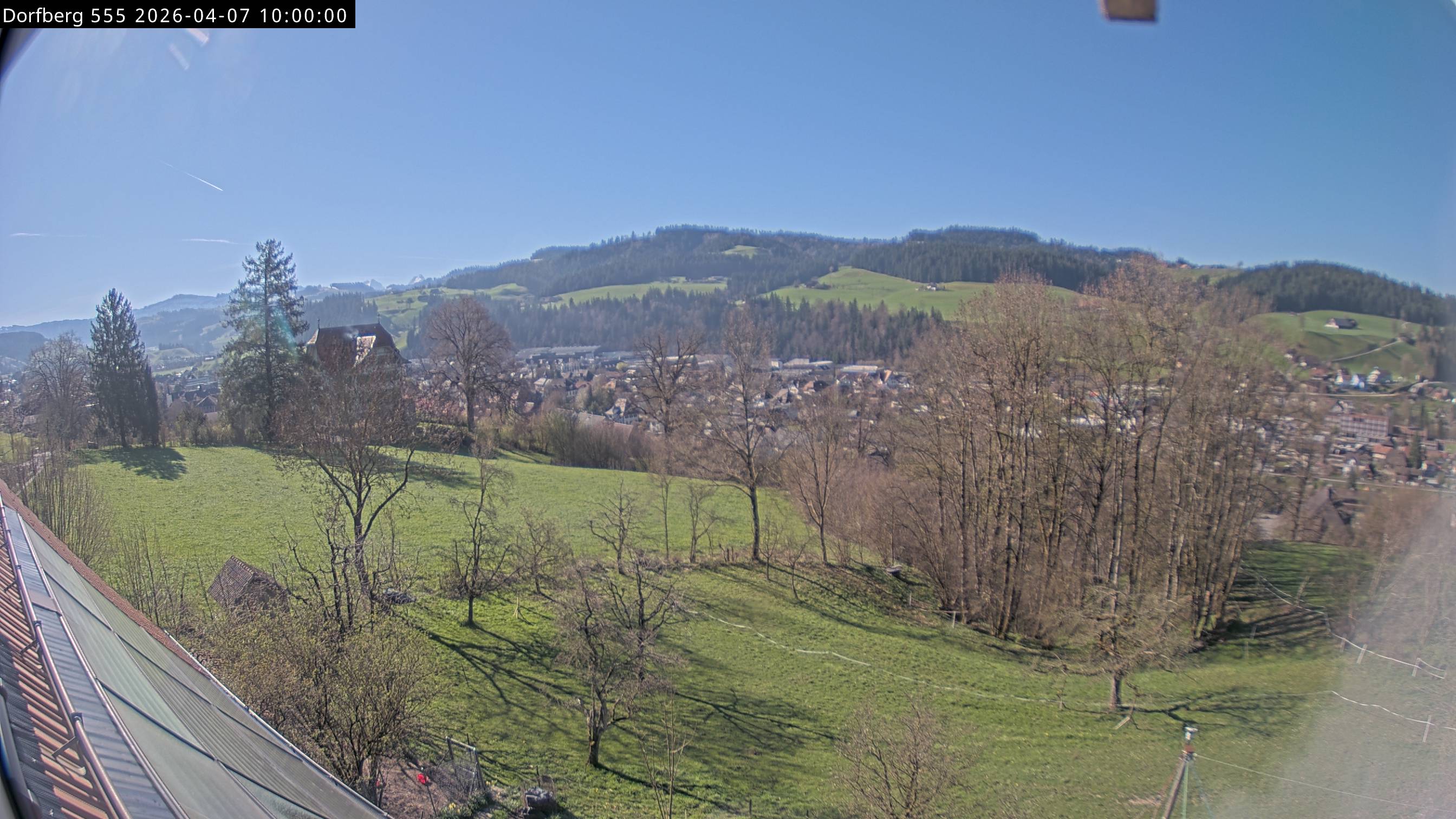 Webcam-Bild: Aussicht vom Dorfberg in Langnau 20260407-100000