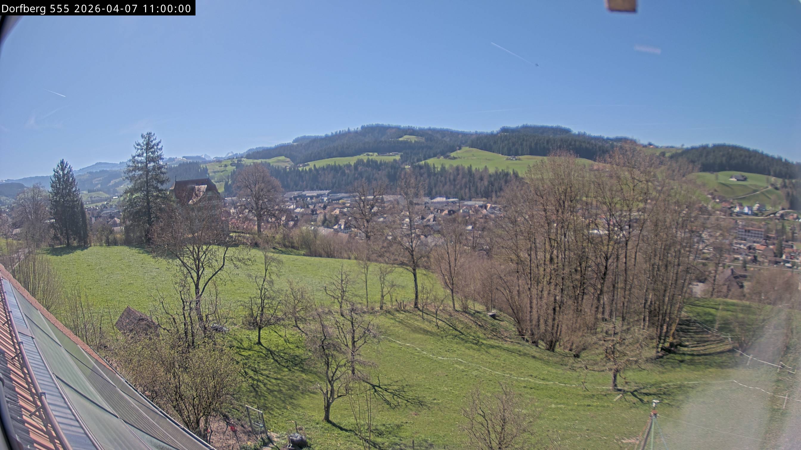 Webcam-Bild: Aussicht vom Dorfberg in Langnau 20260407-110000