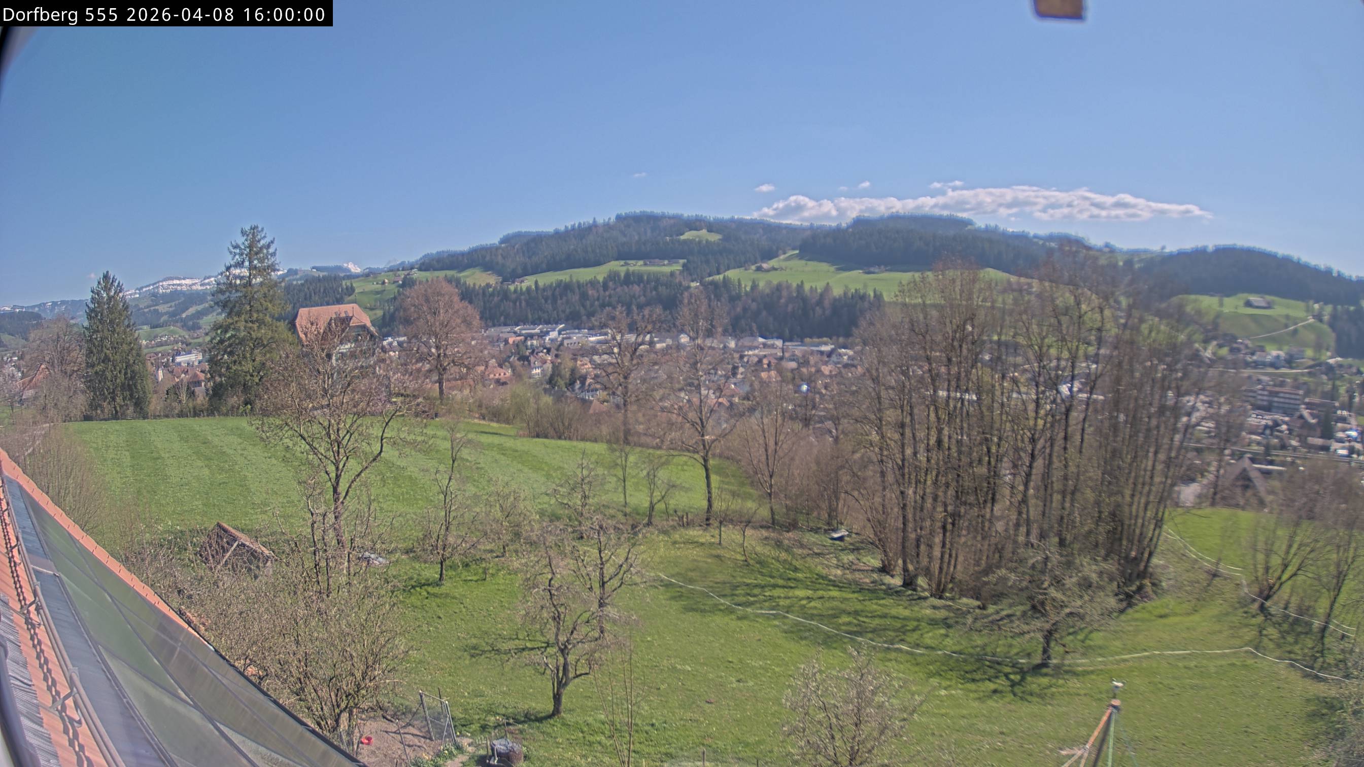 Webcam-Bild: Aussicht vom Dorfberg in Langnau 20260408-160000