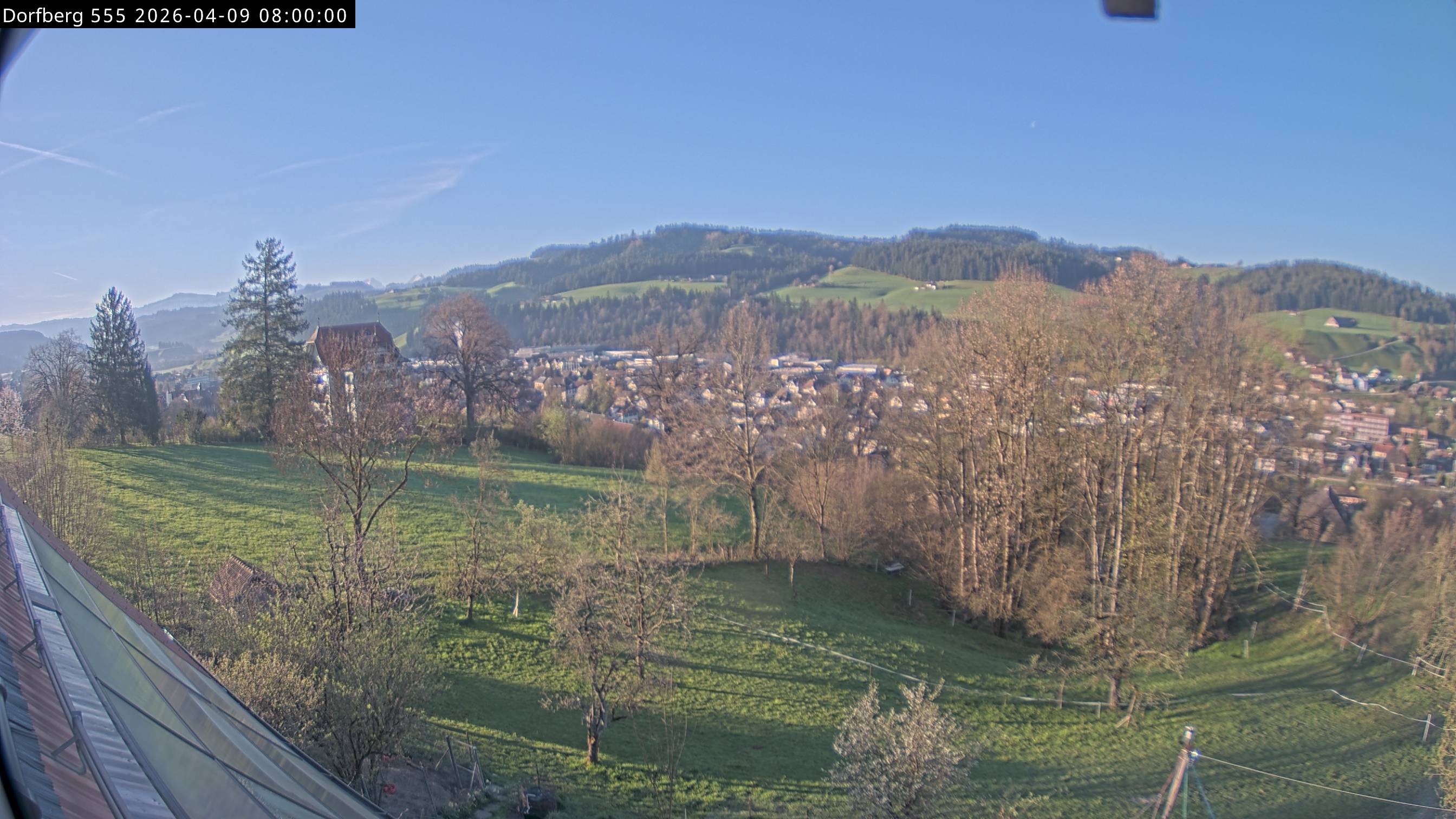 Webcam-Bild: Aussicht vom Dorfberg in Langnau 20260409-080000