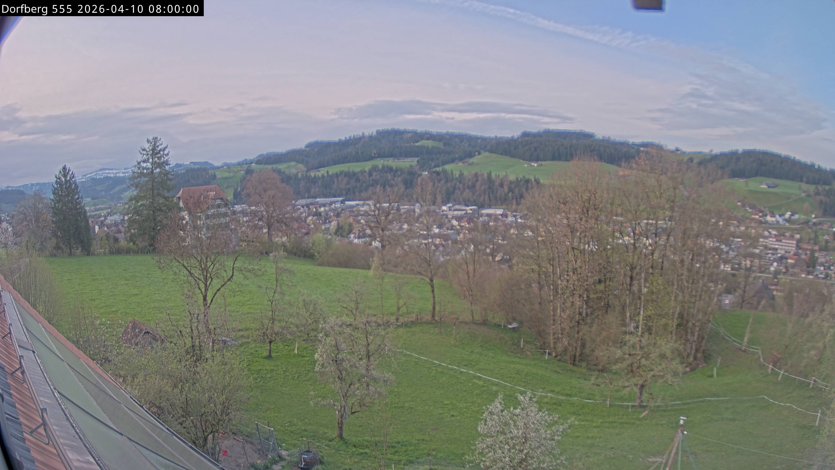 Webcam-Bild: Aussicht vom Dorfberg in Langnau 20260410-080000