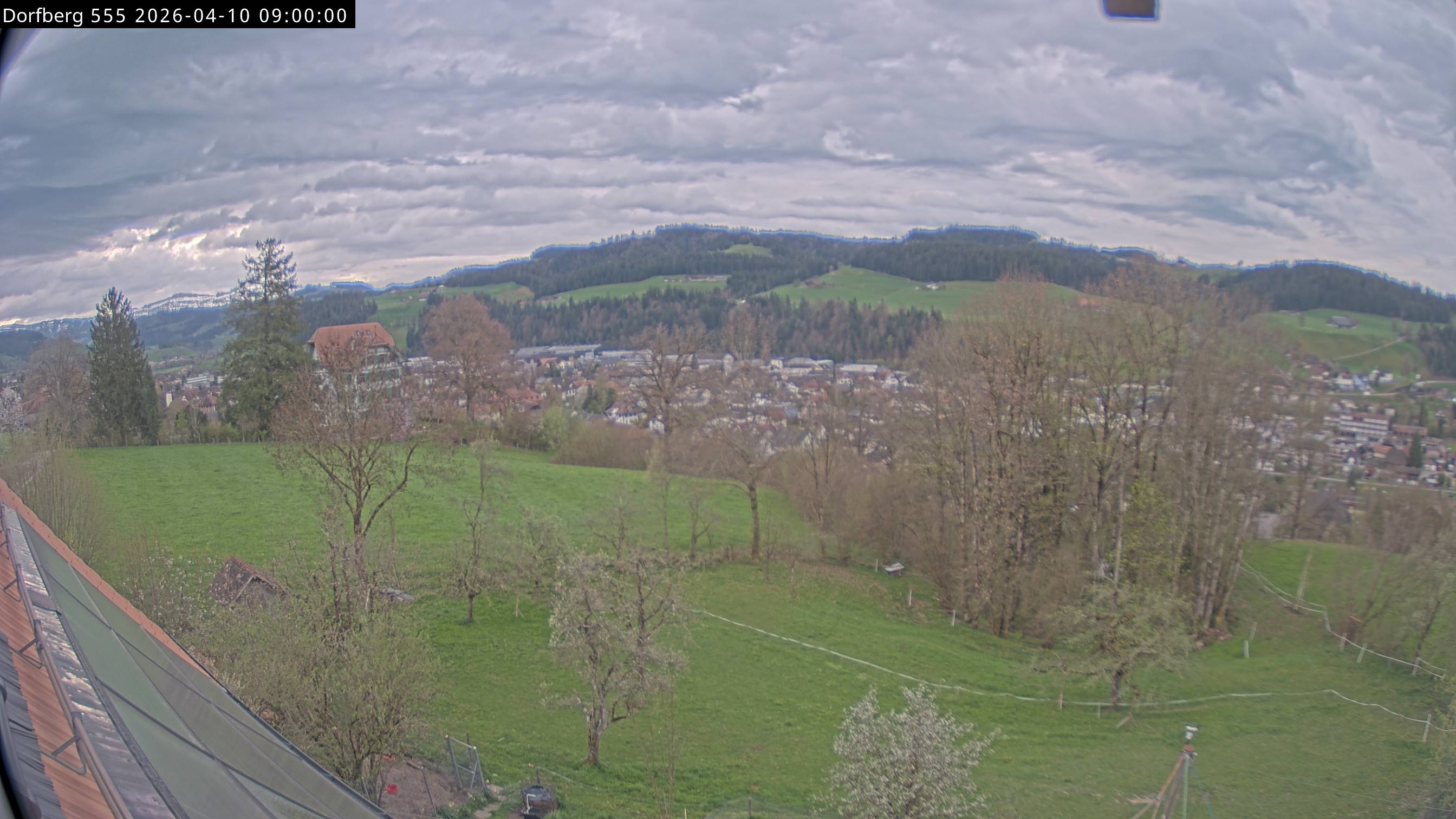 Webcam-Bild: Aussicht vom Dorfberg in Langnau 20260410-090000