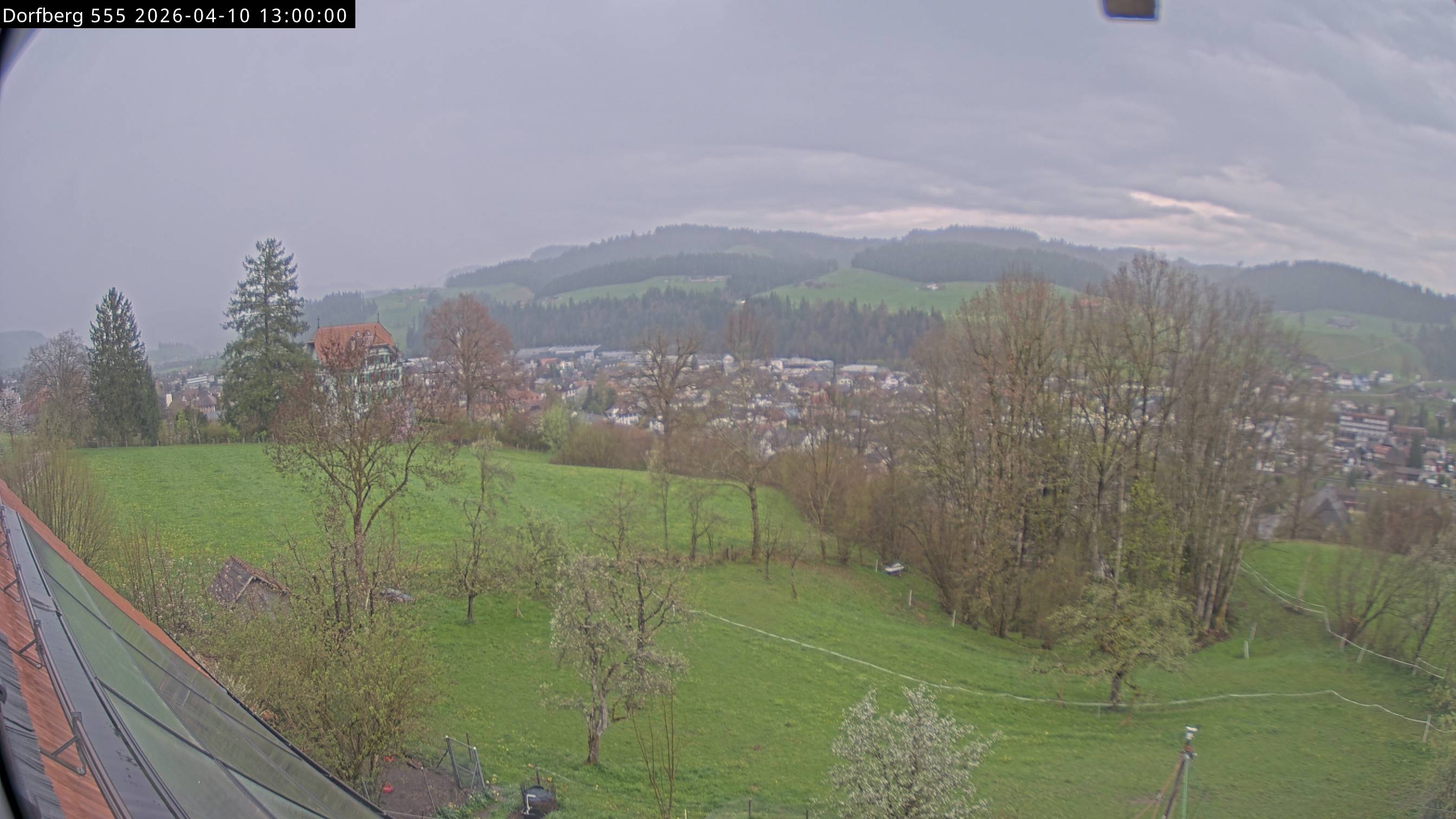 Webcam-Bild: Aussicht vom Dorfberg in Langnau 20260410-130000