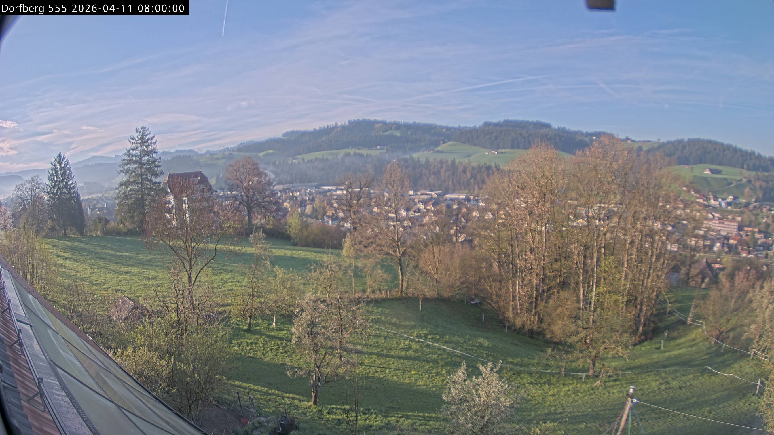 Webcam-Bild: Aussicht vom Dorfberg in Langnau 20260411-080000