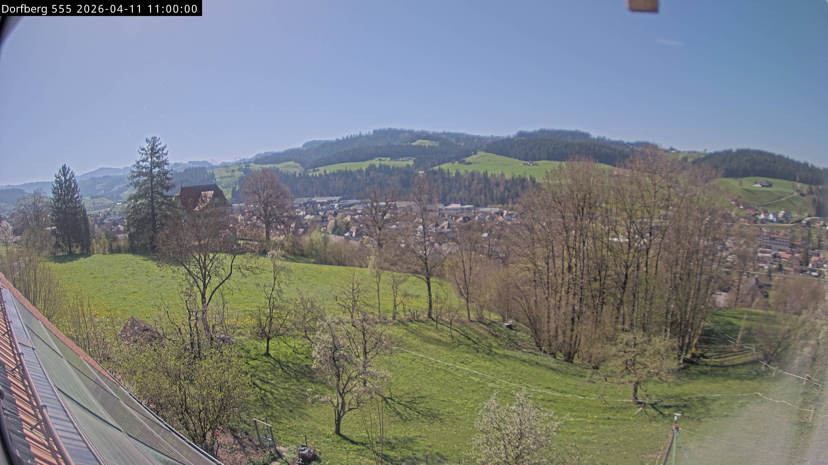 Webcam-Bild: Aussicht vom Dorfberg in Langnau 20260411-110000