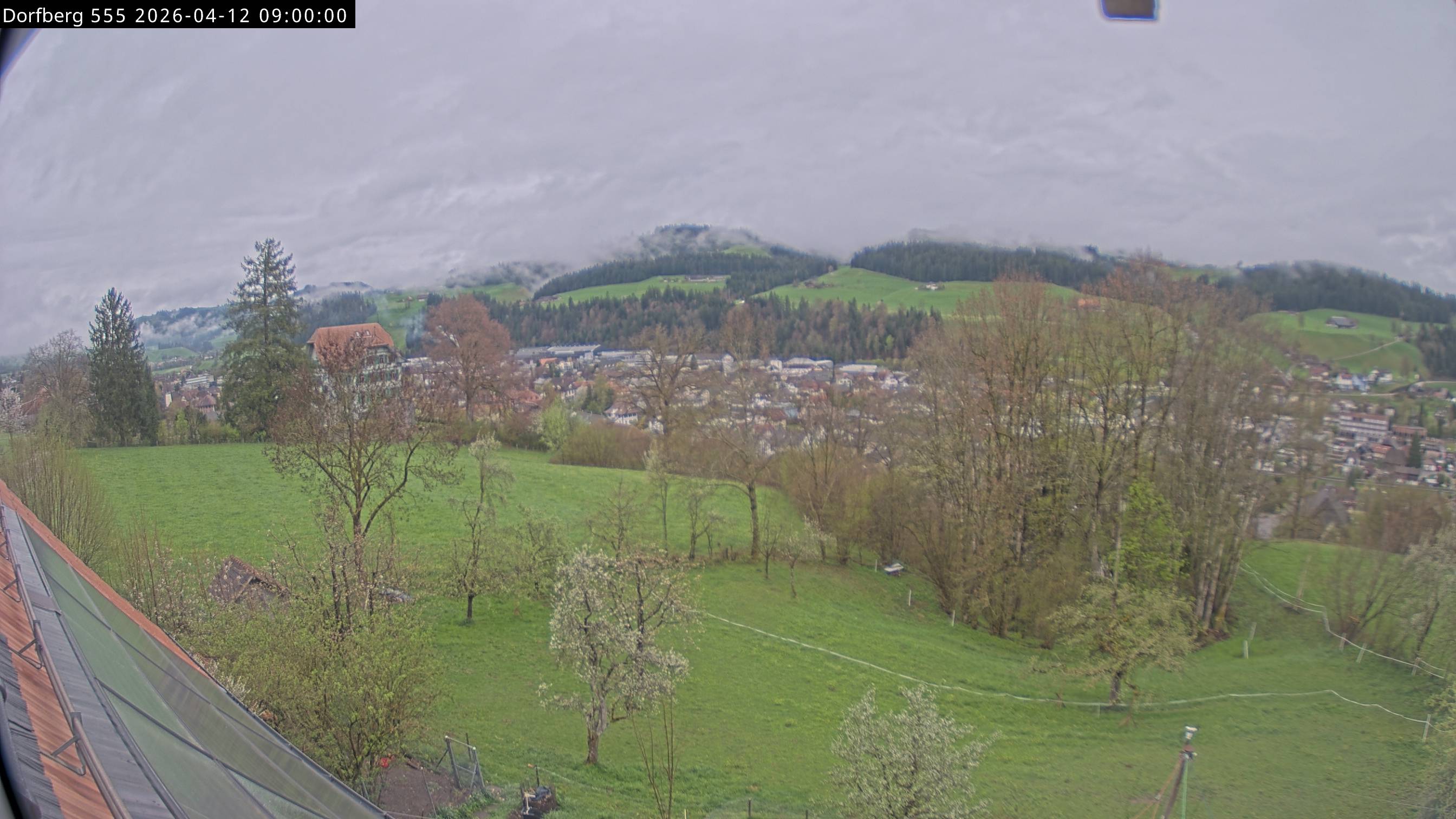 Webcam-Bild: Aussicht vom Dorfberg in Langnau 20260412-090000