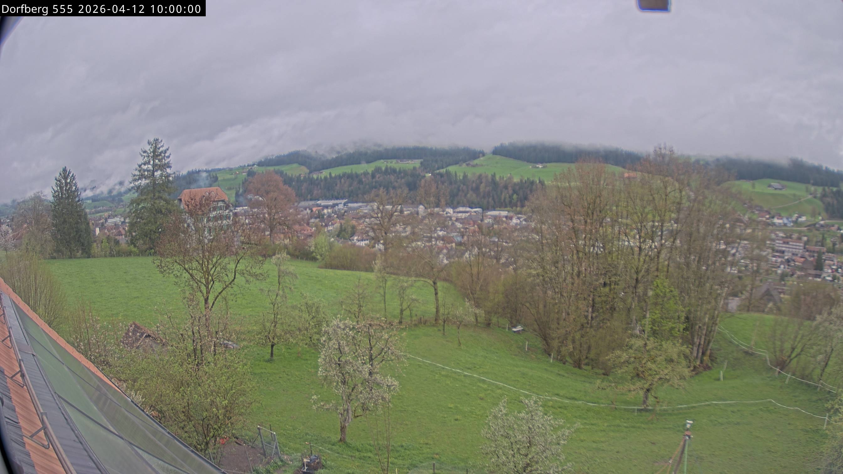 Webcam-Bild: Aussicht vom Dorfberg in Langnau 20260412-100000