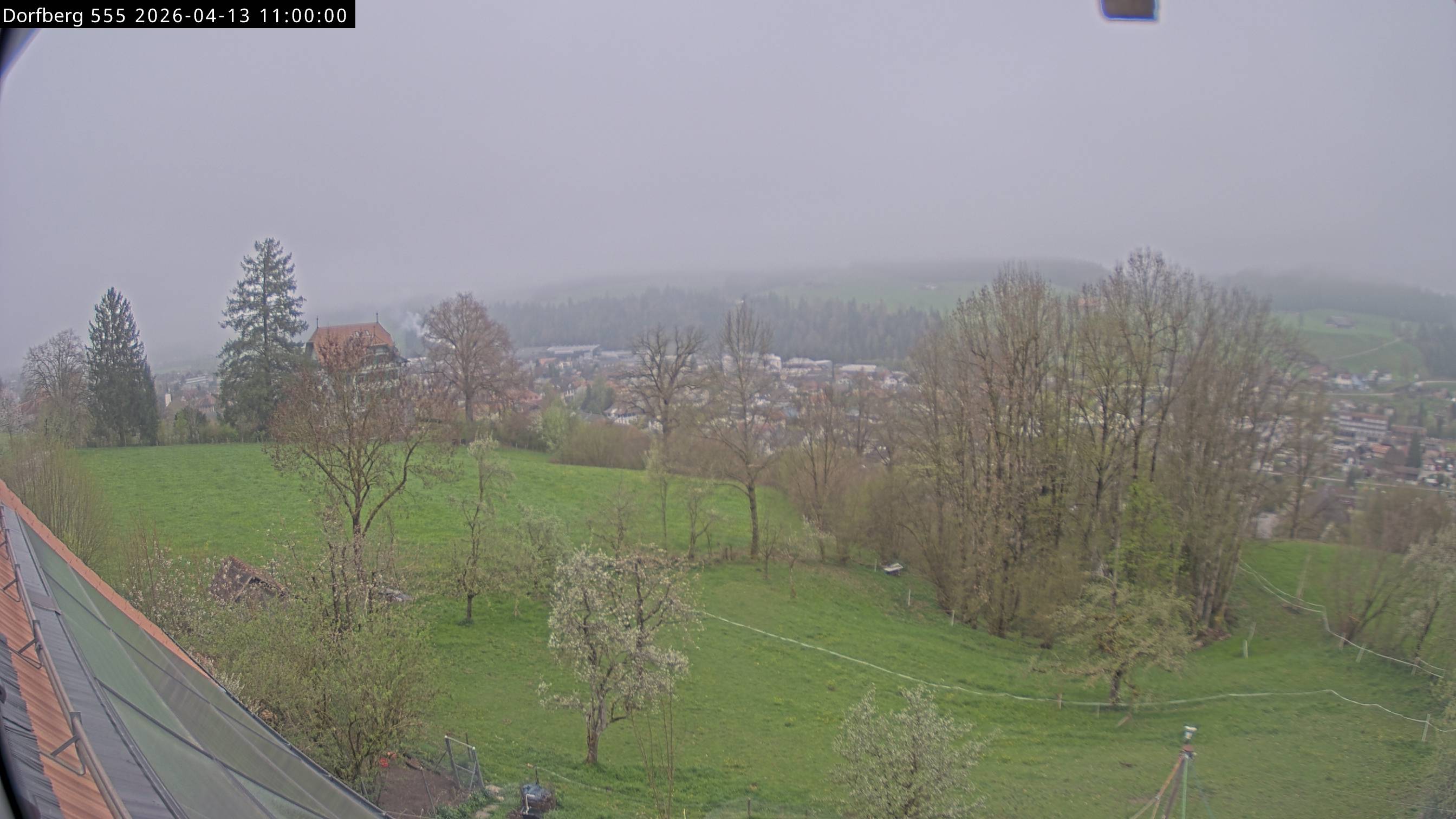 Webcam-Bild: Aussicht vom Dorfberg in Langnau 20260413-110000