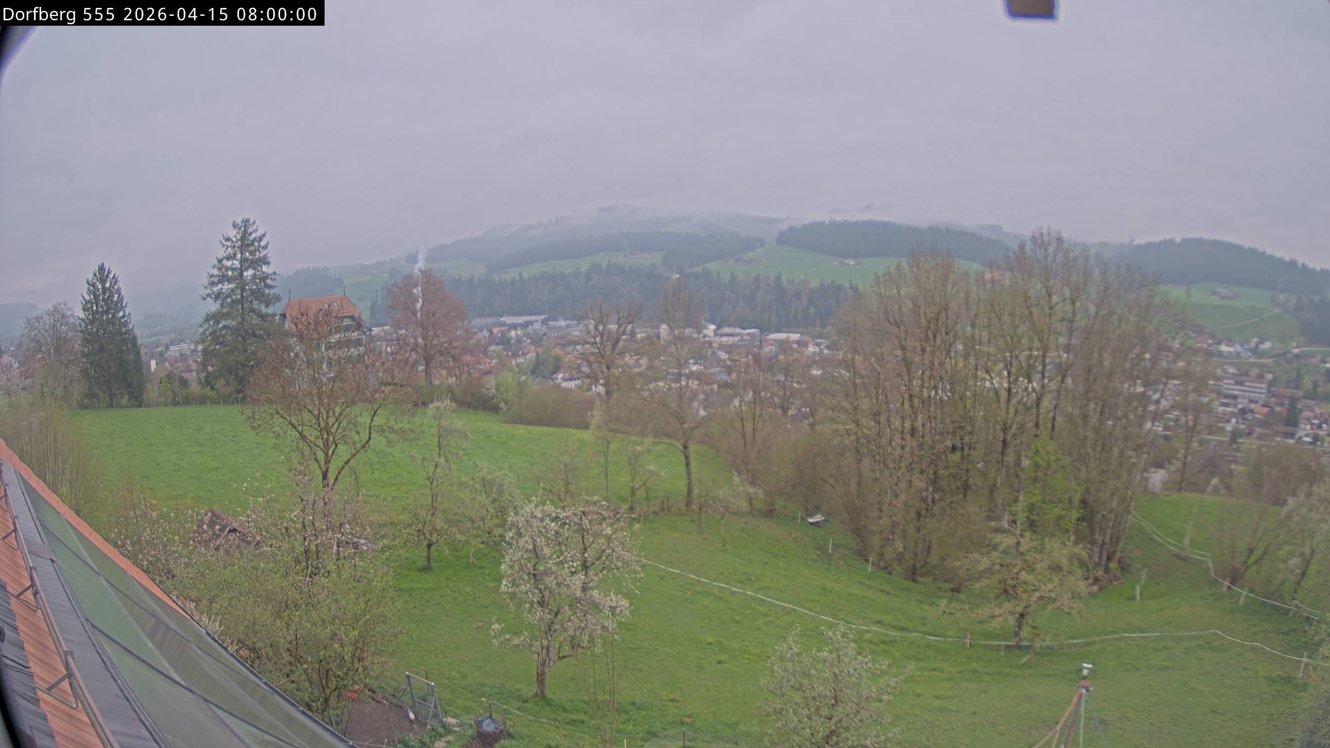 Webcam-Bild: Aussicht vom Dorfberg in Langnau 20260415-080000