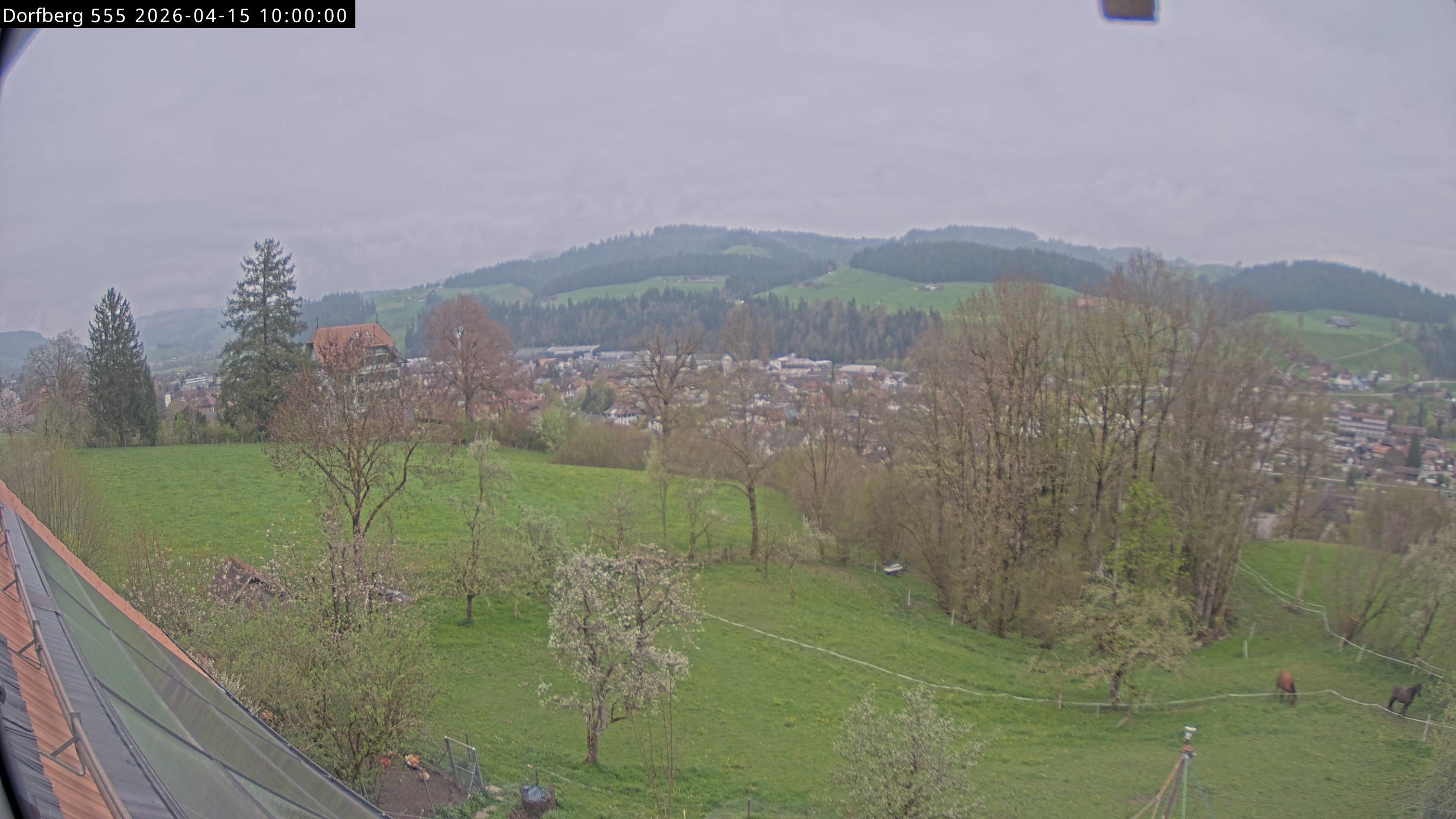 Webcam-Bild: Aussicht vom Dorfberg in Langnau 20260415-100000
