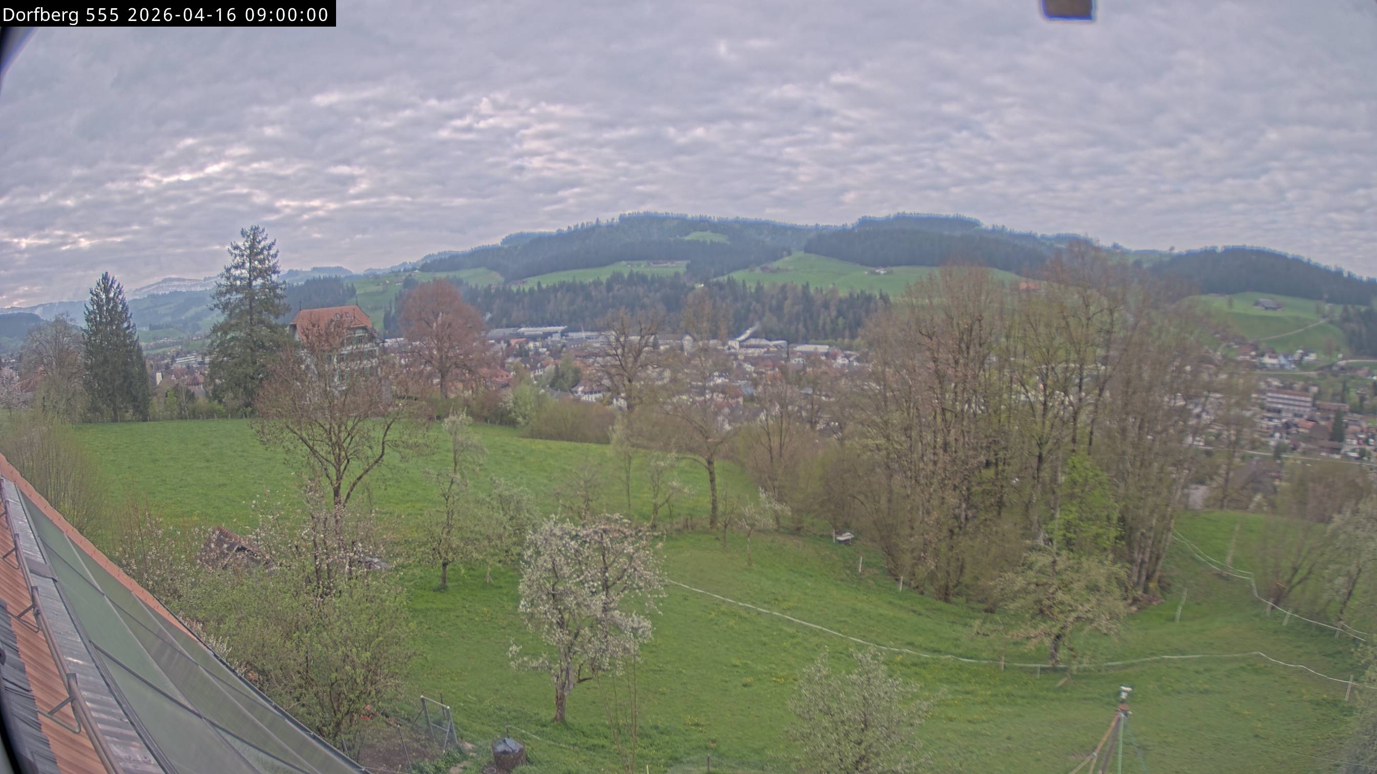 Webcam-Bild: Aussicht vom Dorfberg in Langnau 20260416-090000