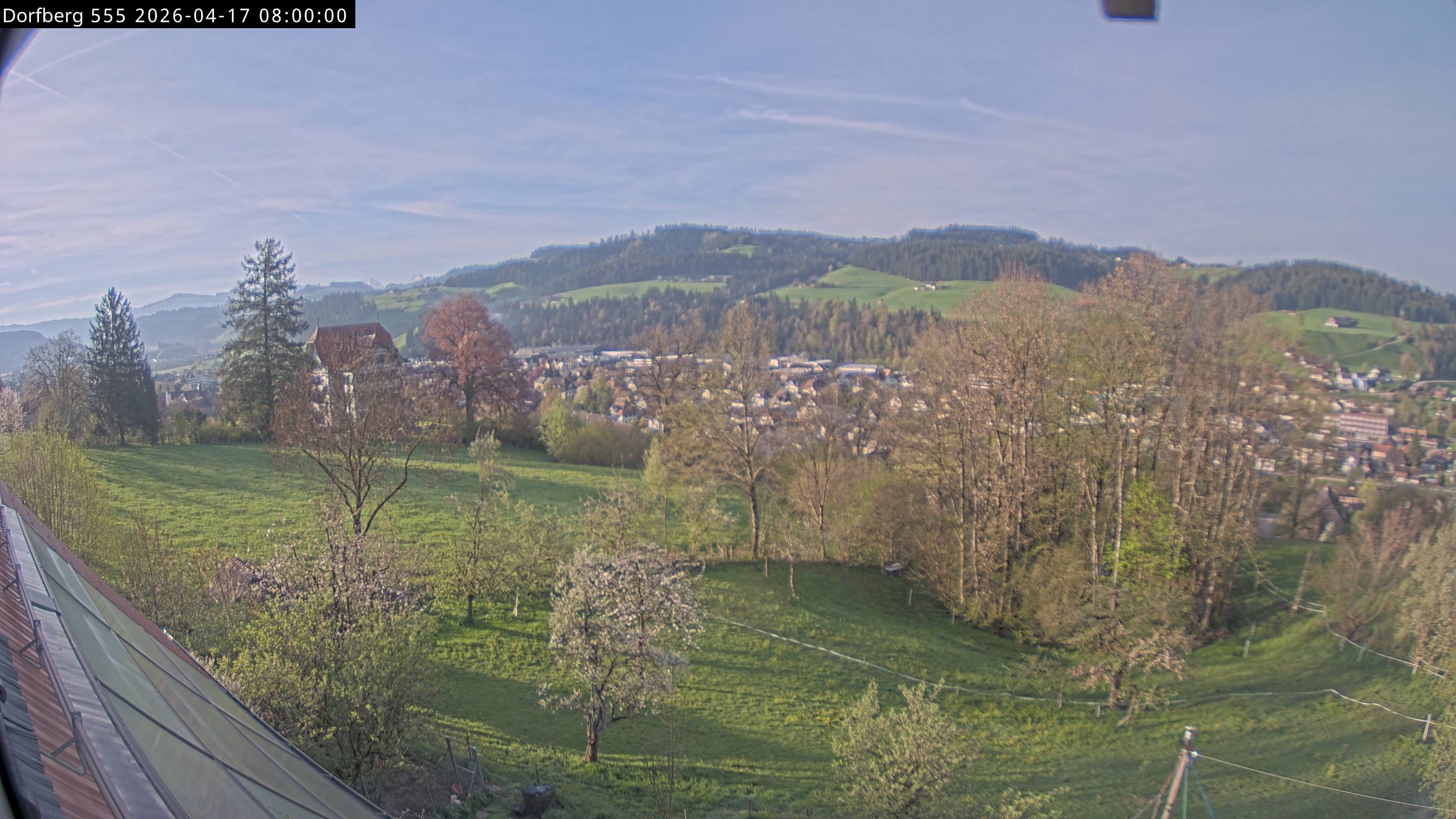 Webcam-Bild: Aussicht vom Dorfberg in Langnau 20260417-080000