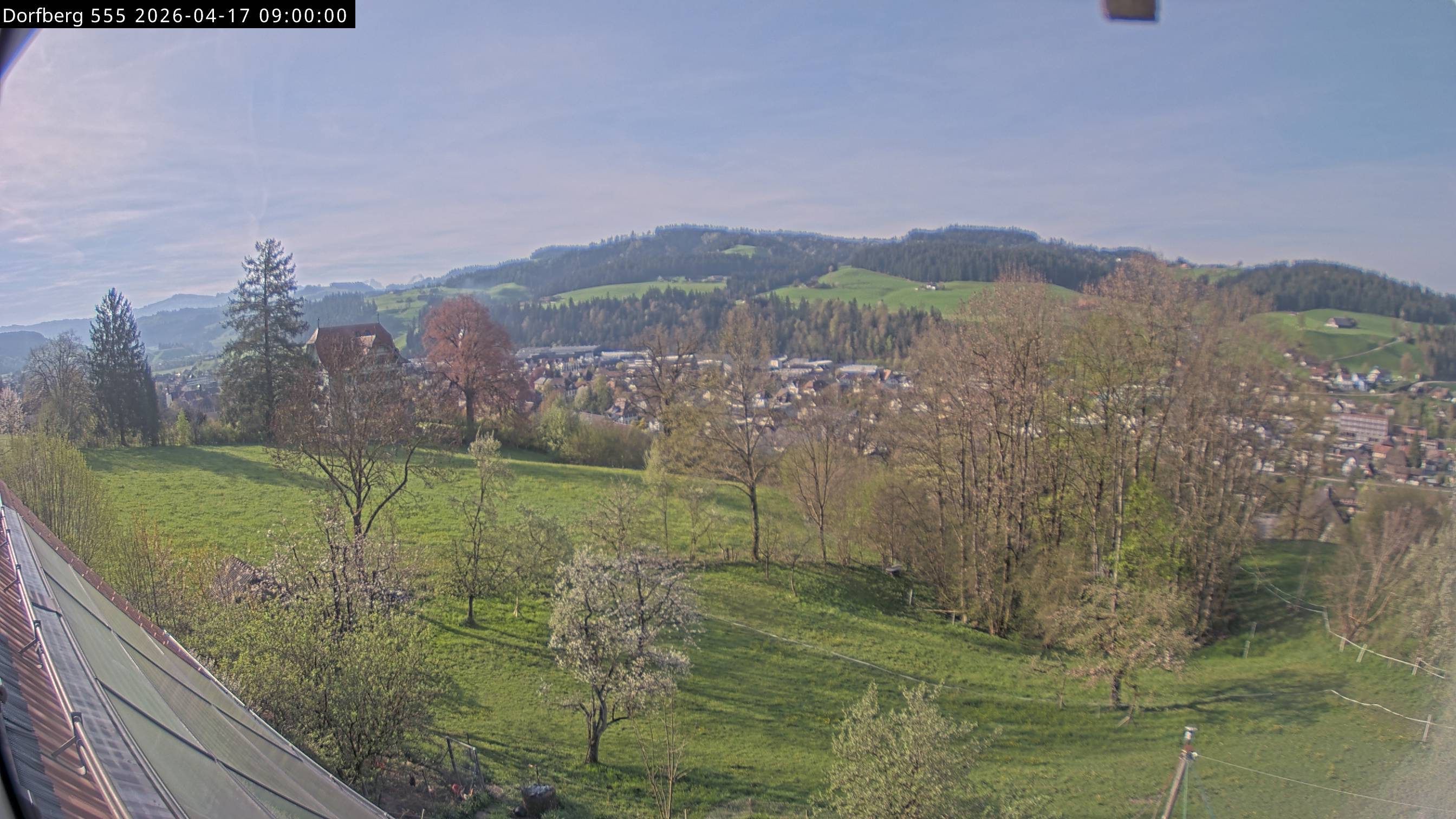 Webcam-Bild: Aussicht vom Dorfberg in Langnau 20260417-090000