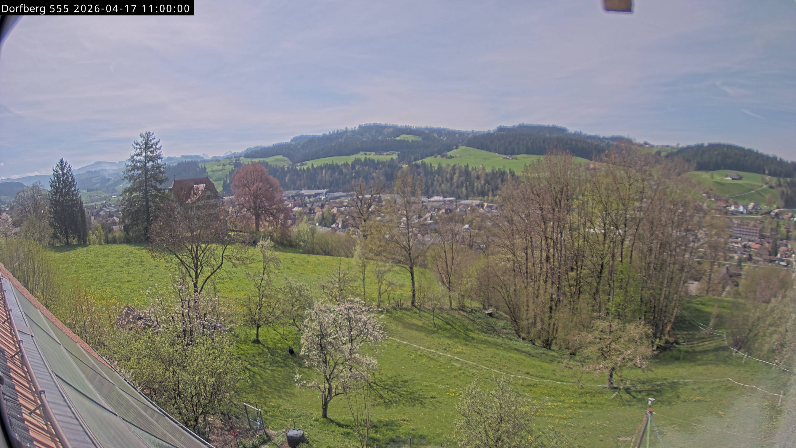 Webcam-Bild: Aussicht vom Dorfberg in Langnau 20260417-110000