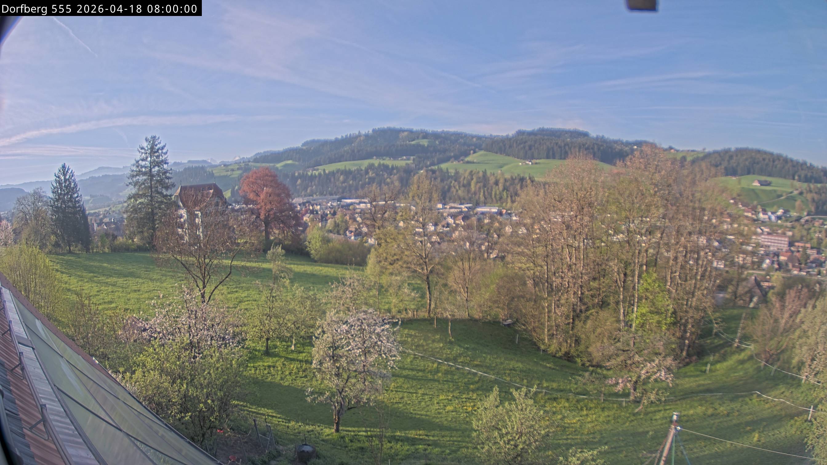 Webcam-Bild: Aussicht vom Dorfberg in Langnau 20260418-080000