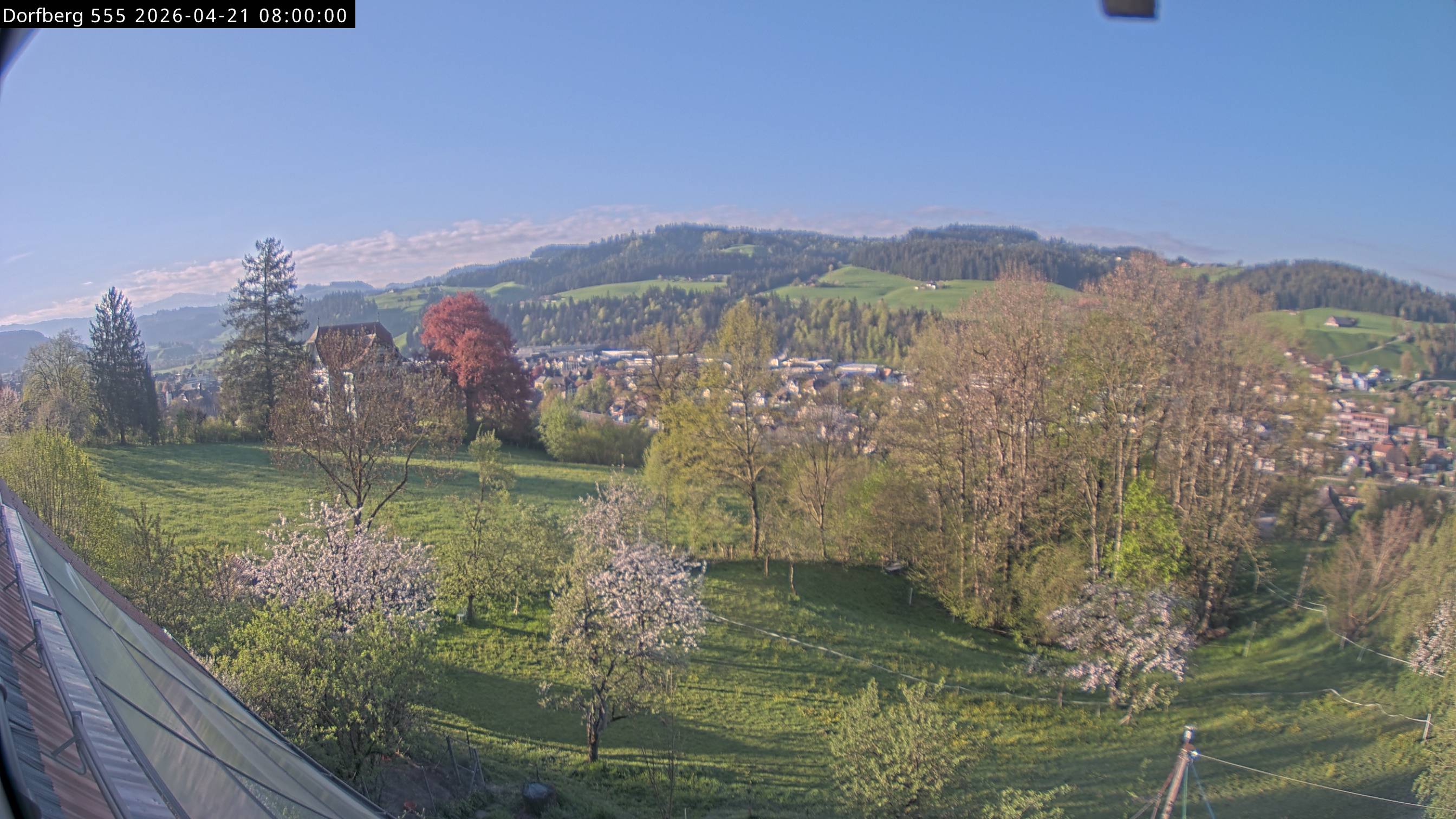 Webcam-Bild: Aussicht vom Dorfberg in Langnau 20260421-080000