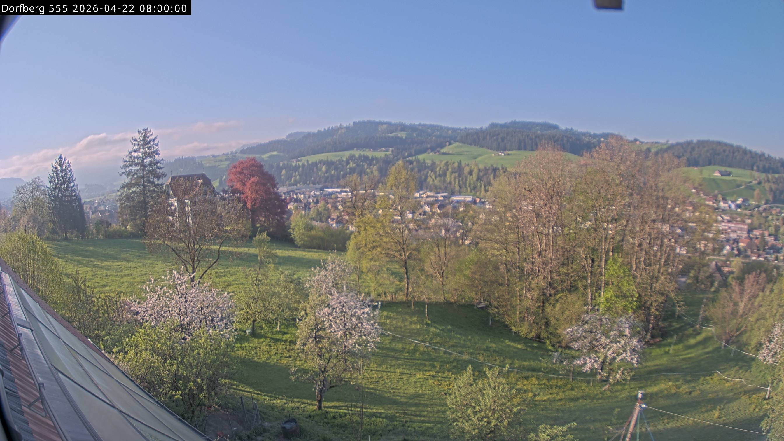 Webcam-Bild: Aussicht vom Dorfberg in Langnau 20260422-080000
