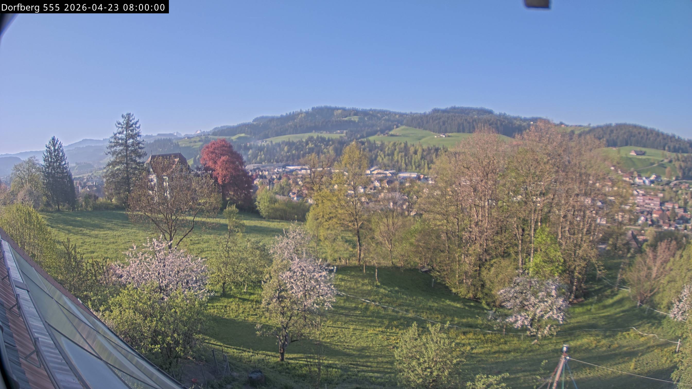 Webcam-Bild: Aussicht vom Dorfberg in Langnau 20260423-080000
